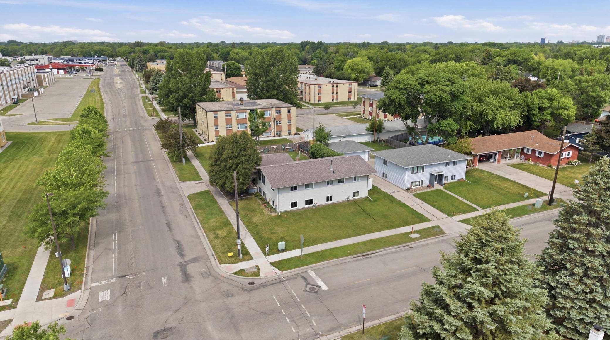 1014 24th AVE S, Moorhead, MN 56560