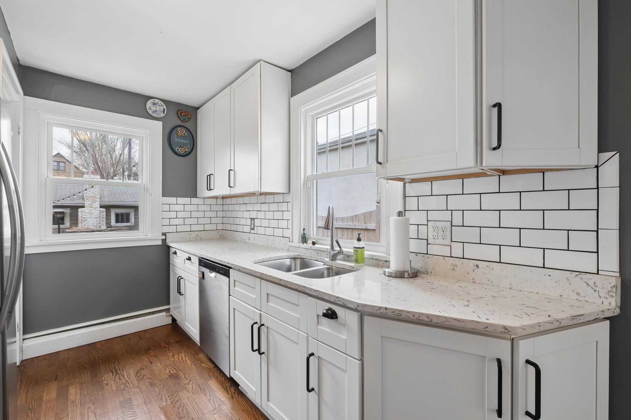 2043 Stanford AVE, Saint Paul, MN 55105