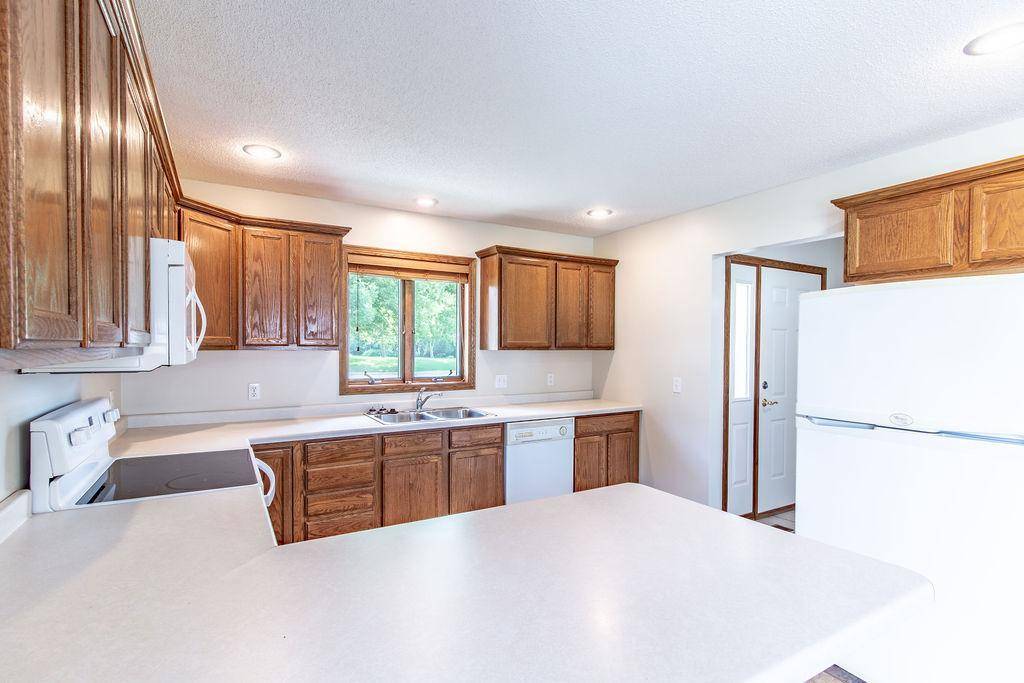 710 S 10th ST, Bird Island, MN 55310