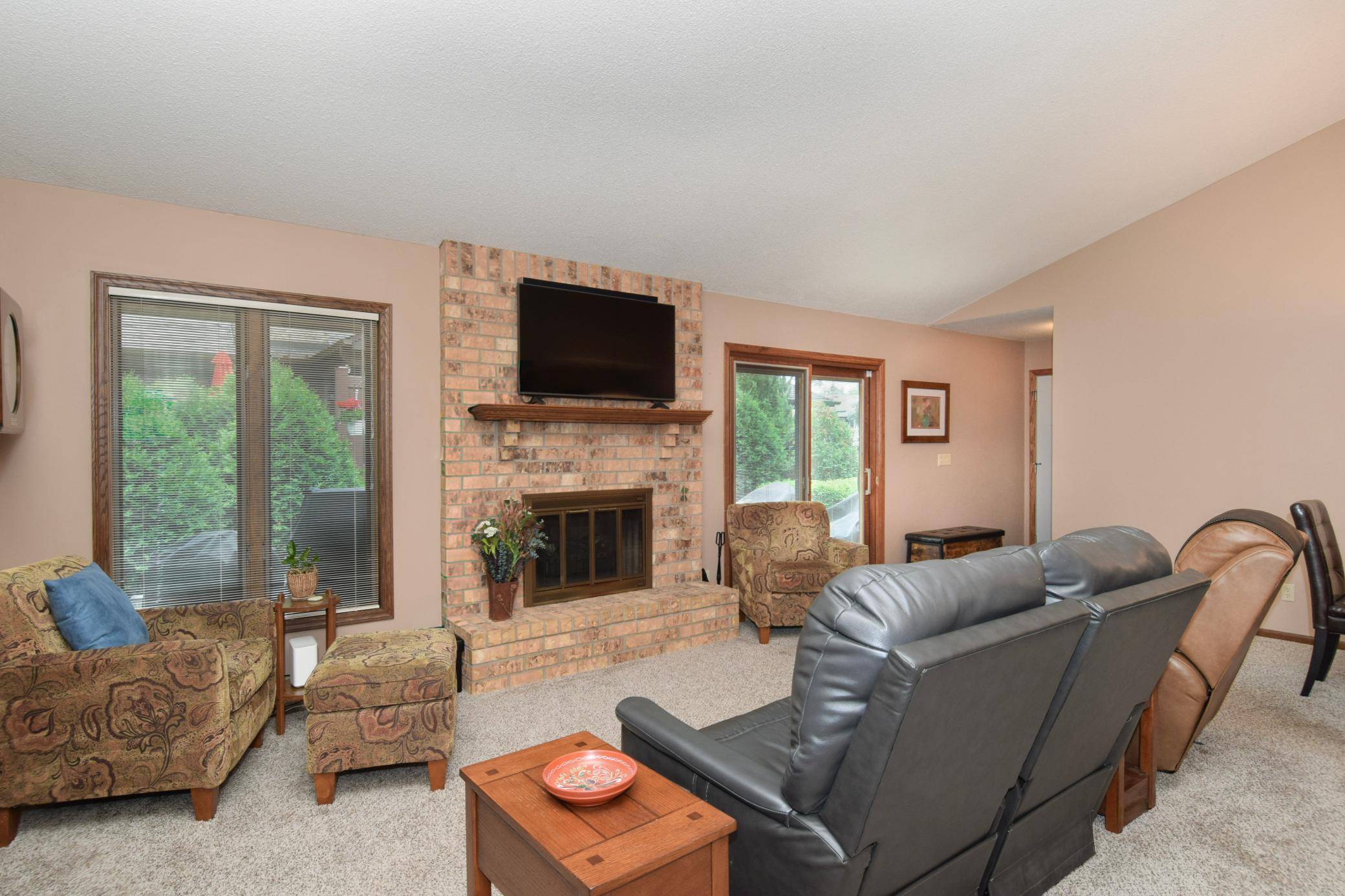 8924 Montegue TER, Brooklyn Park, MN 55443