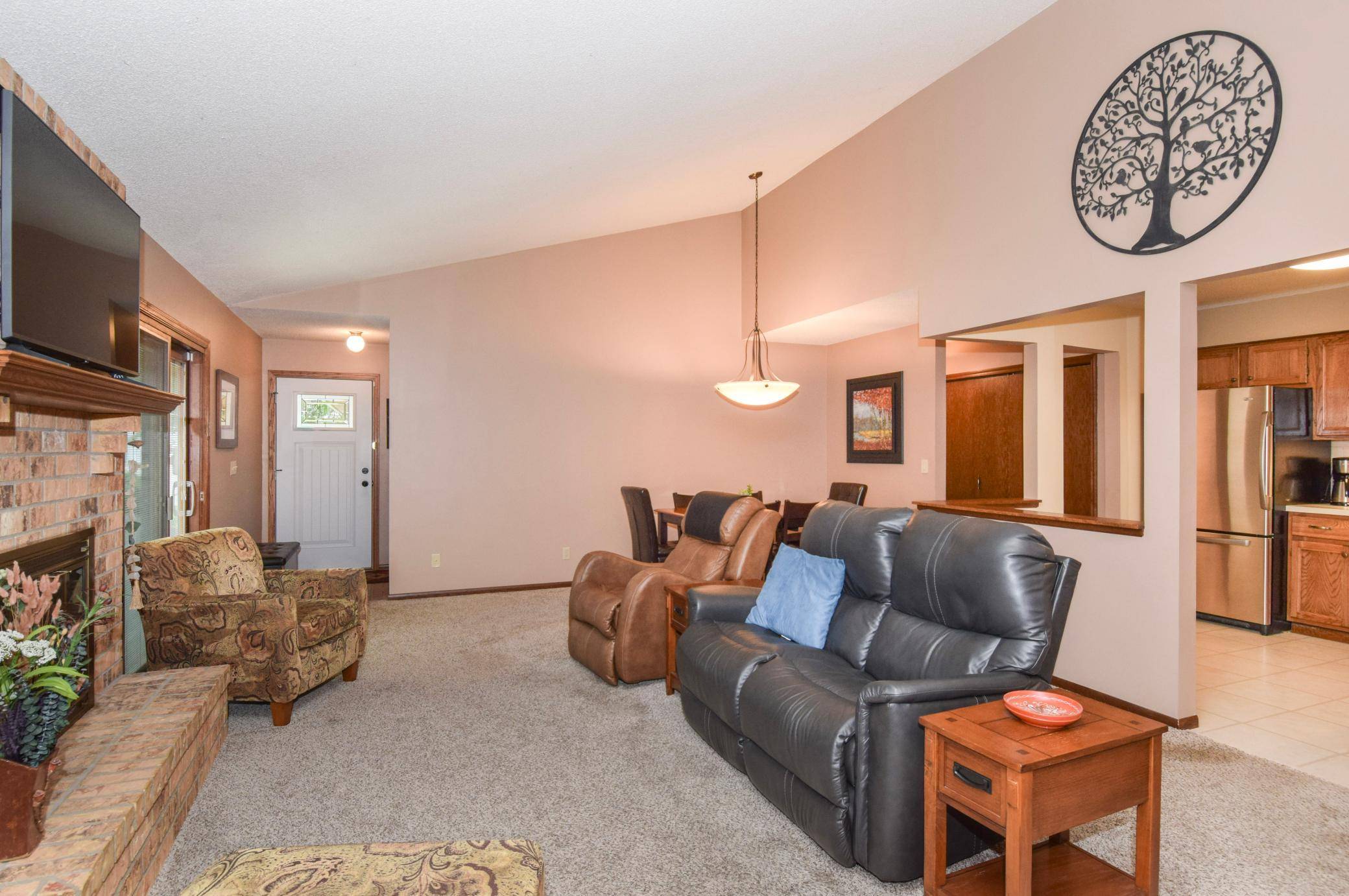 8924 Montegue TER, Brooklyn Park, MN 55443