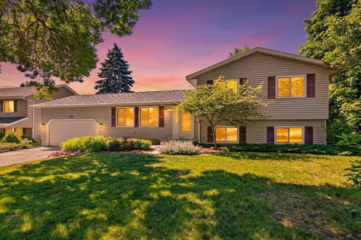 6321 Edgemont CIR N, Brooklyn Park, MN 55428