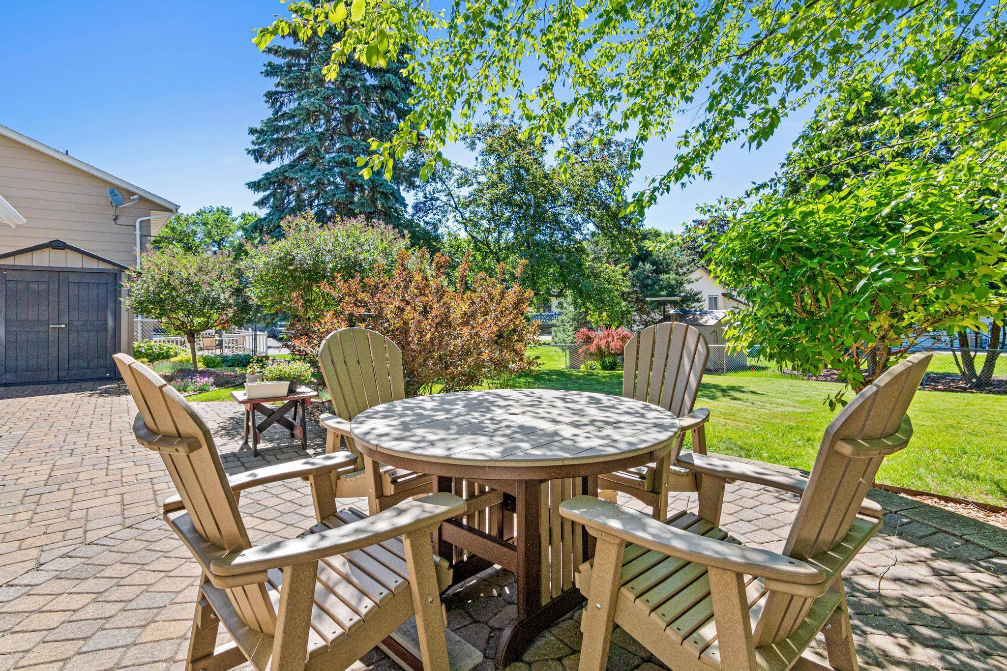 6321 Edgemont CIR N, Brooklyn Park, MN 55428