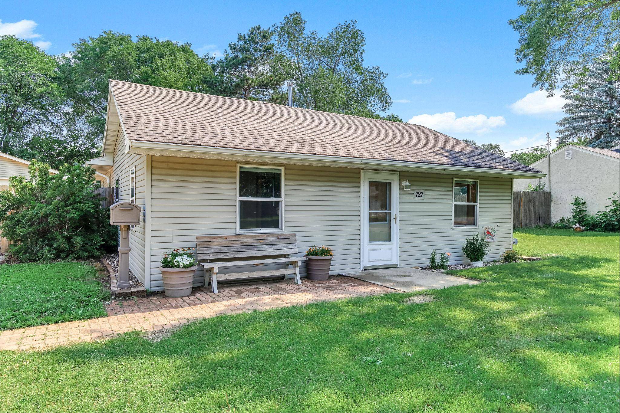 727 Elm ST, Anoka, MN 55303