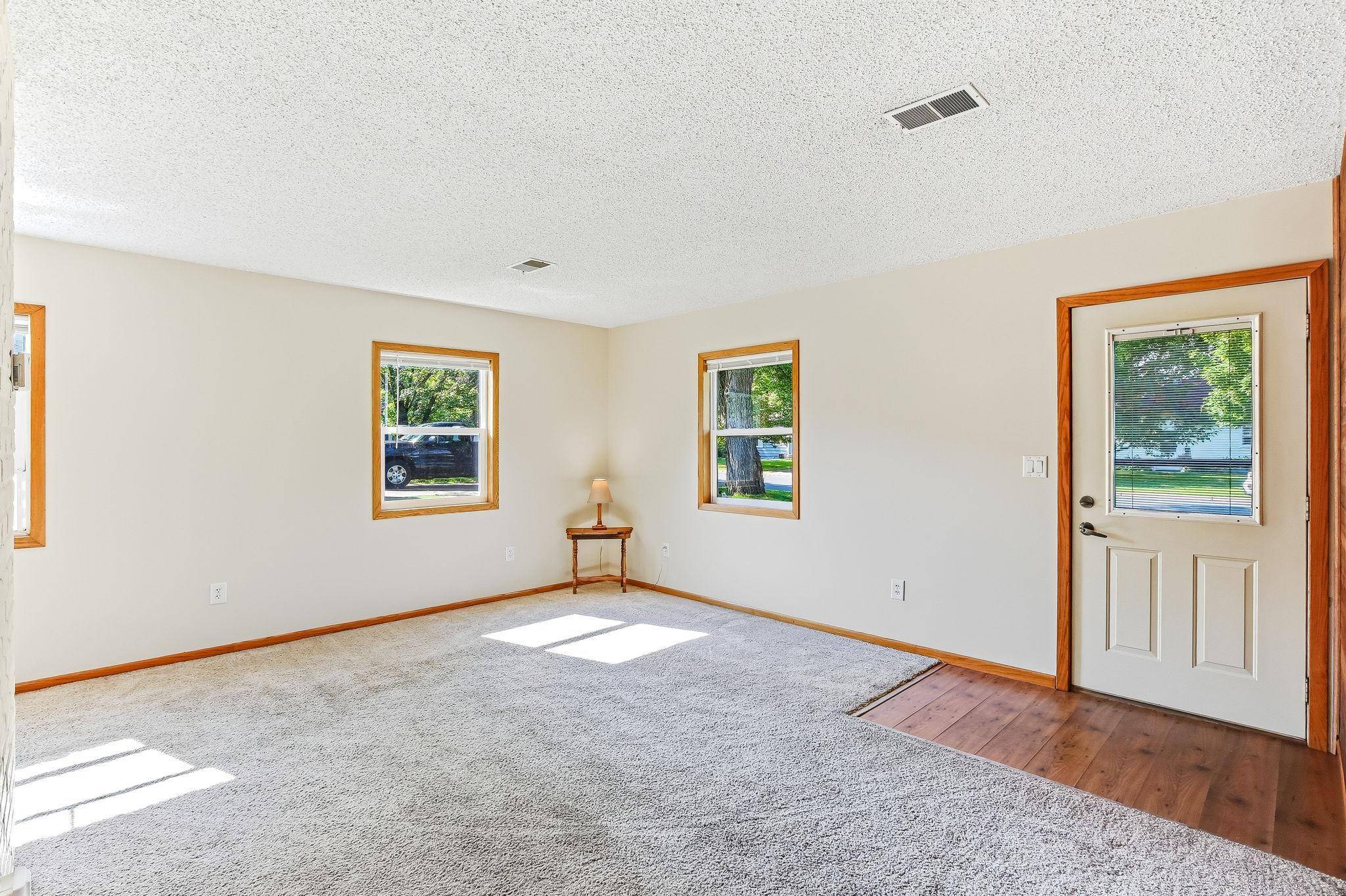 727 Elm ST, Anoka, MN 55303