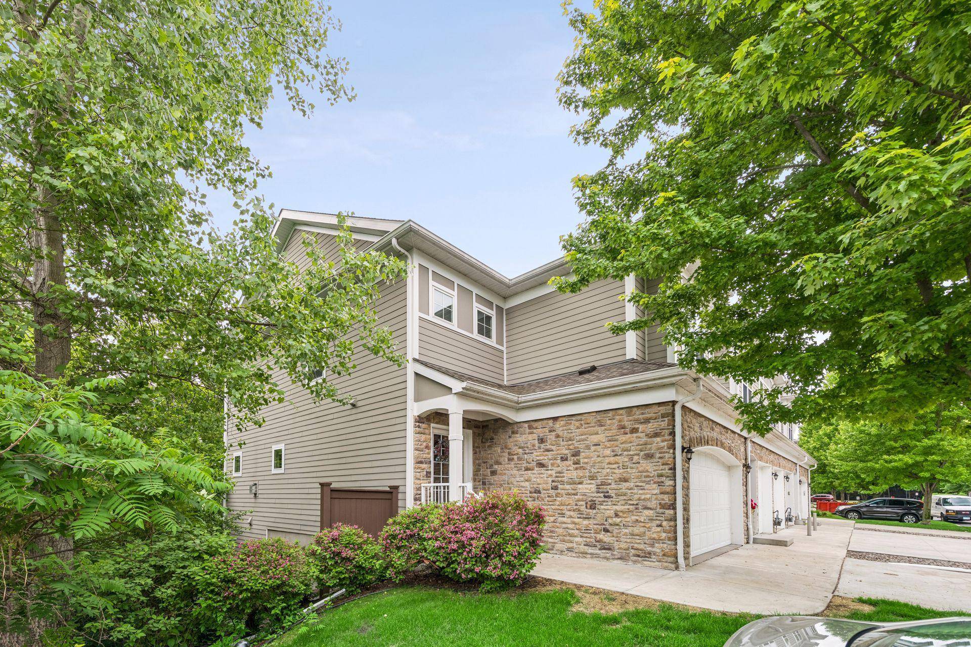 17735 Valley Cove CT, Minnetonka, MN 55345