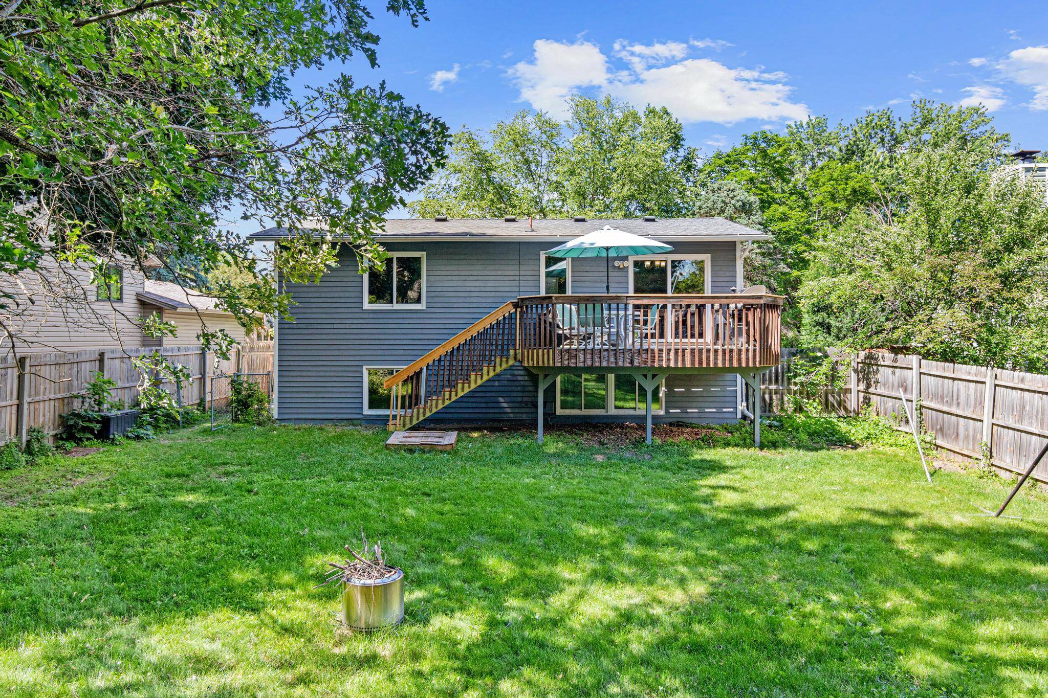 14137 Carmody DR, Eden Prairie, MN 55347