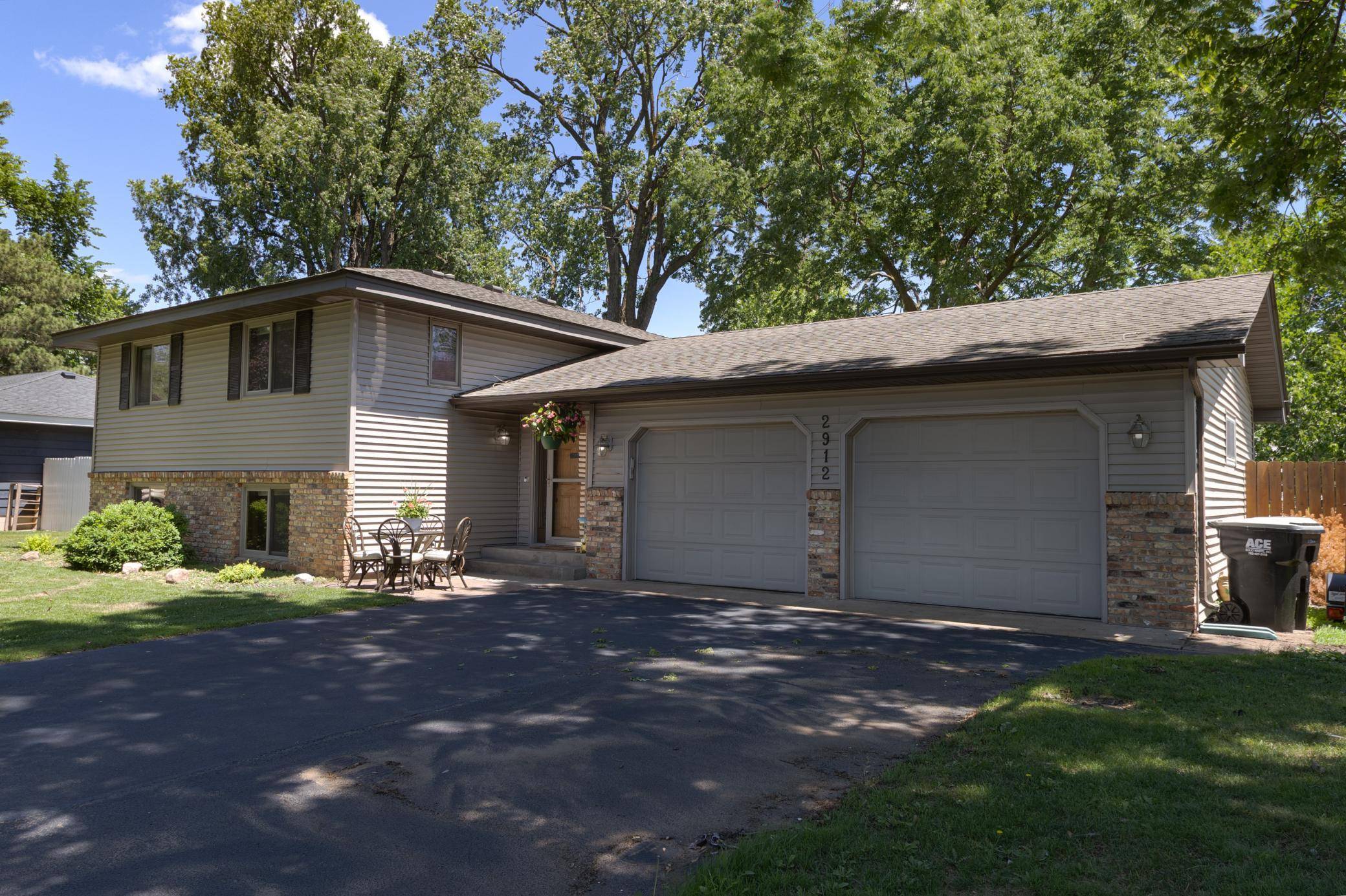 2912 9th AVE, Anoka, MN 55303