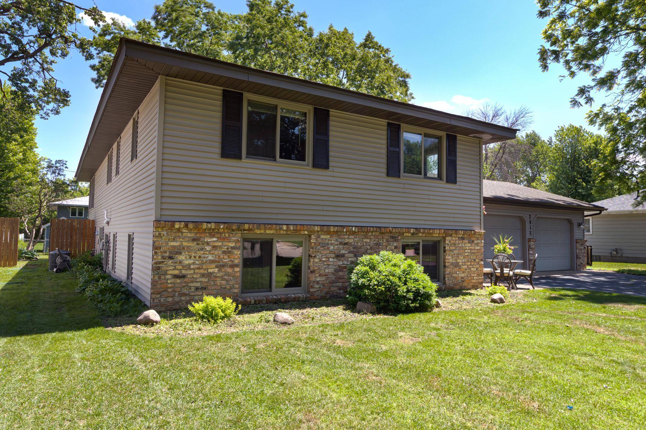 2912 9th AVE, Anoka, MN 55303
