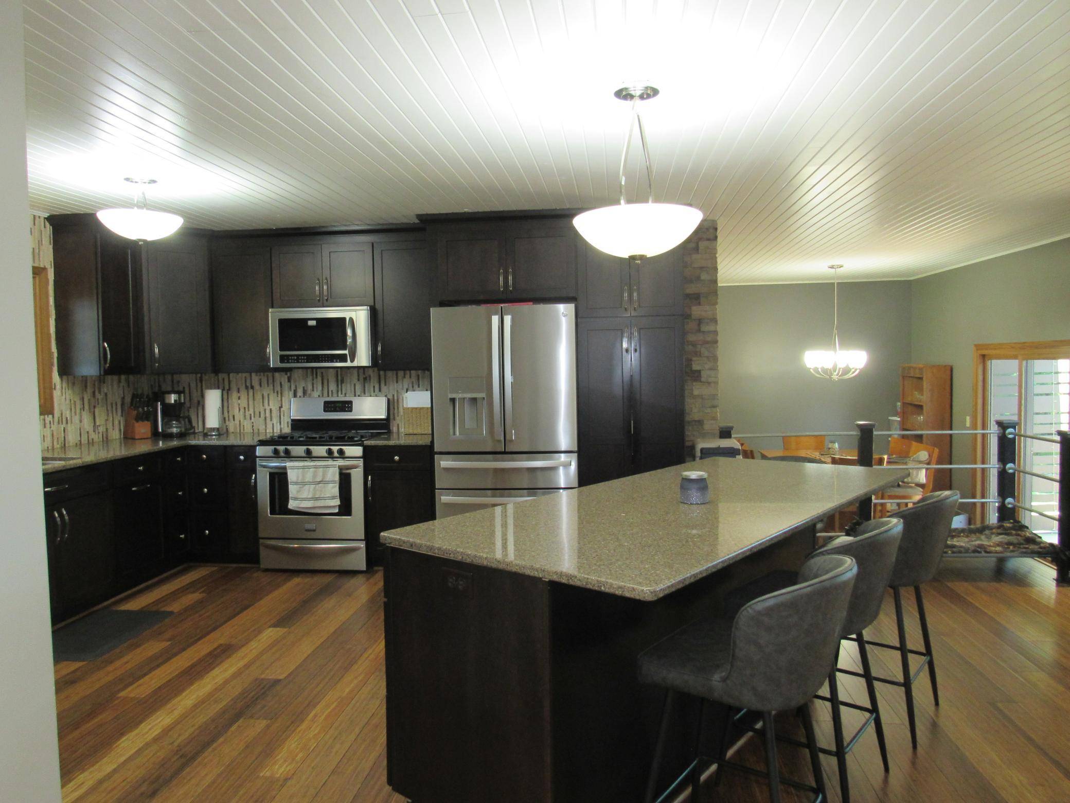28 Linden LN, Blue Earth, MN 56013