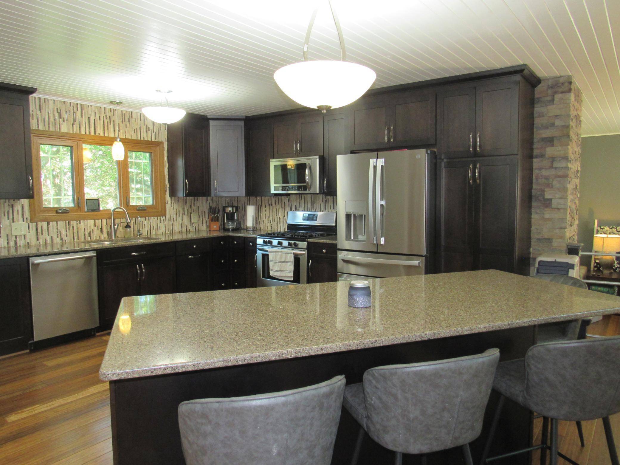 28 Linden LN, Blue Earth, MN 56013