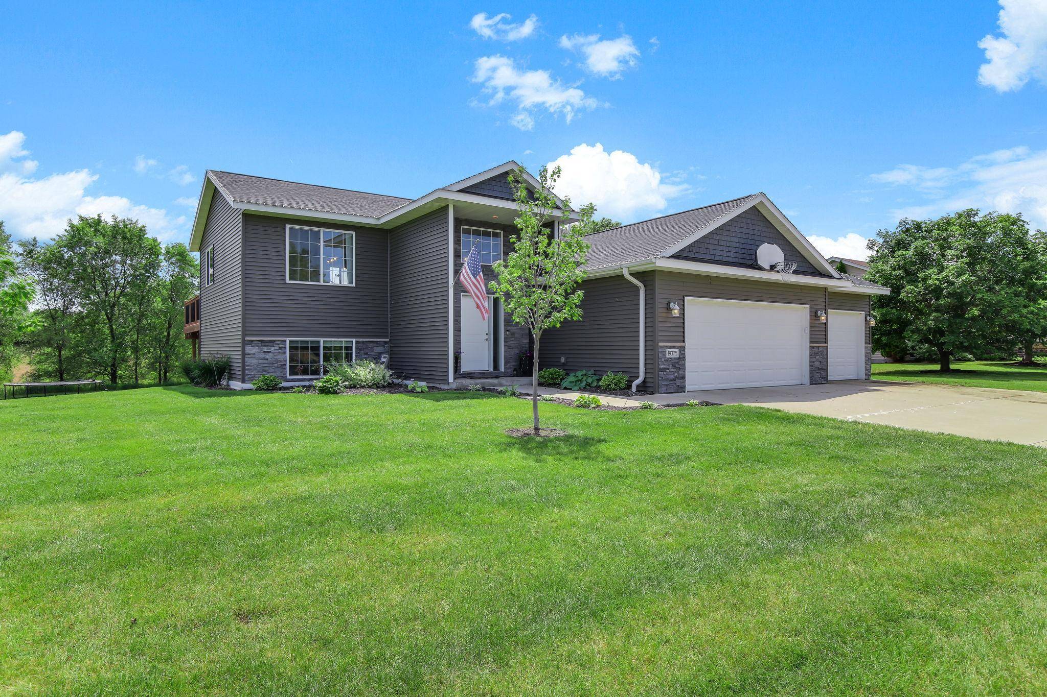 19375 Karen LN, Big Lake, MN 55309