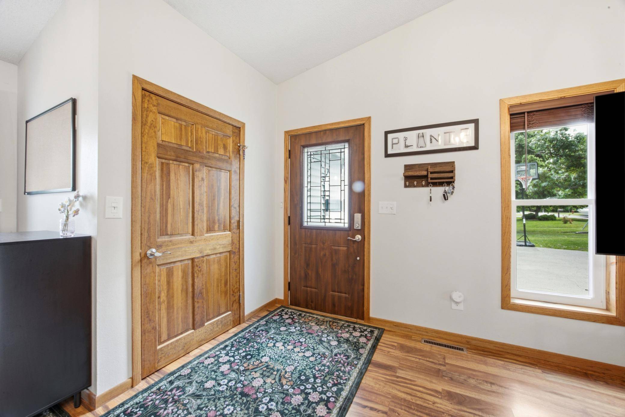 325 2nd ST S, Casselton, ND 58012