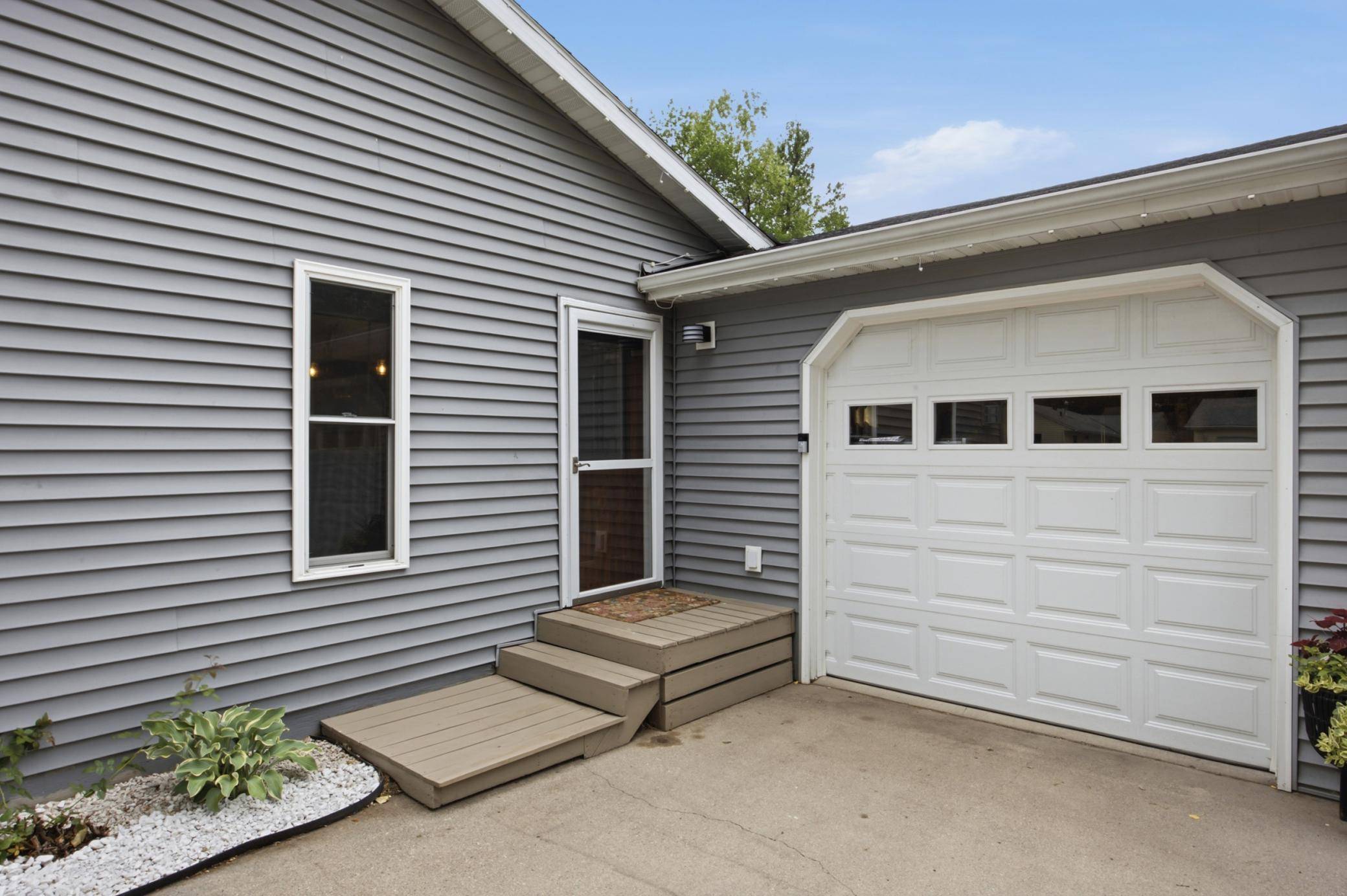 325 2nd ST S, Casselton, ND 58012