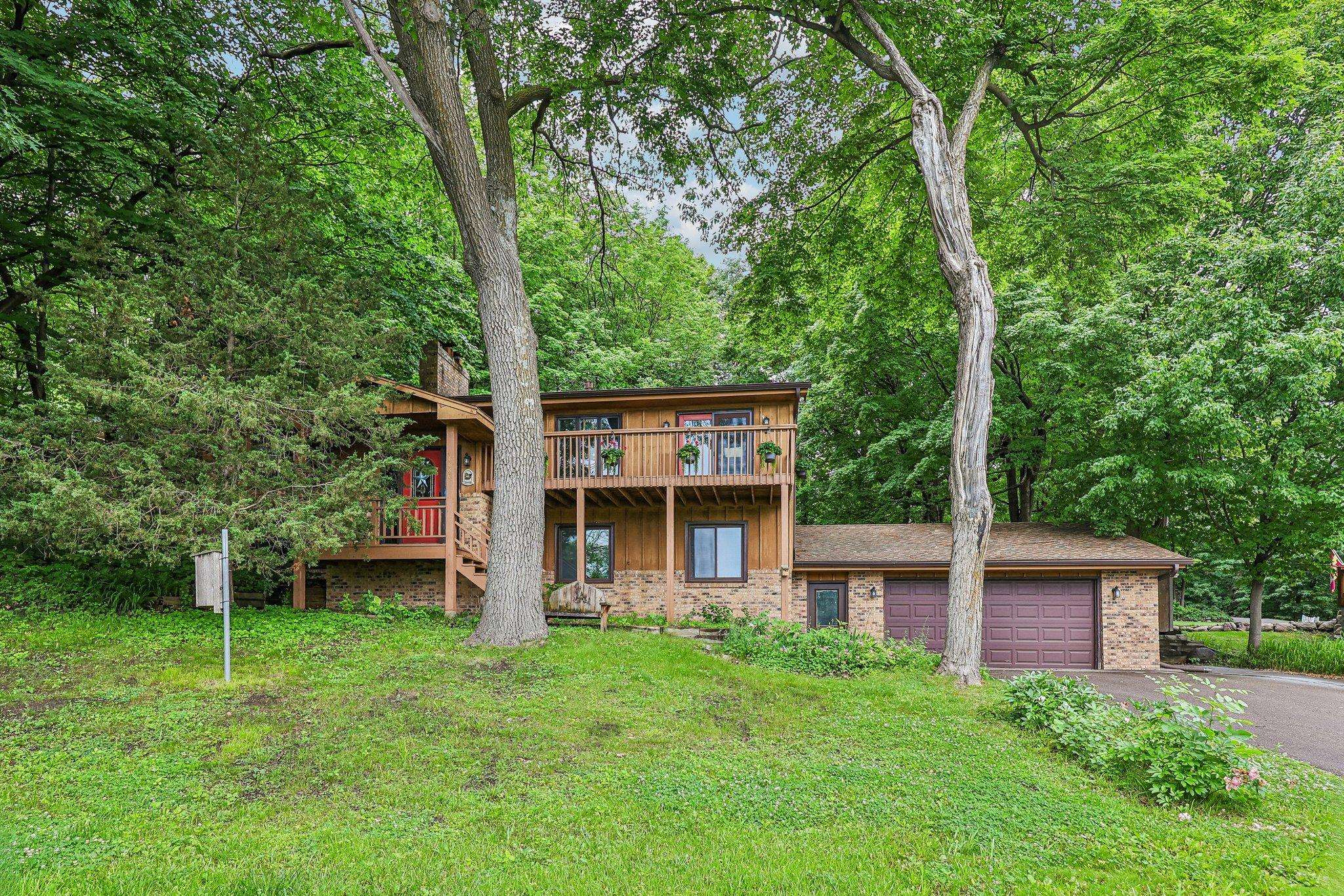 6680 Lotus TRL, Chanhassen, MN 55317