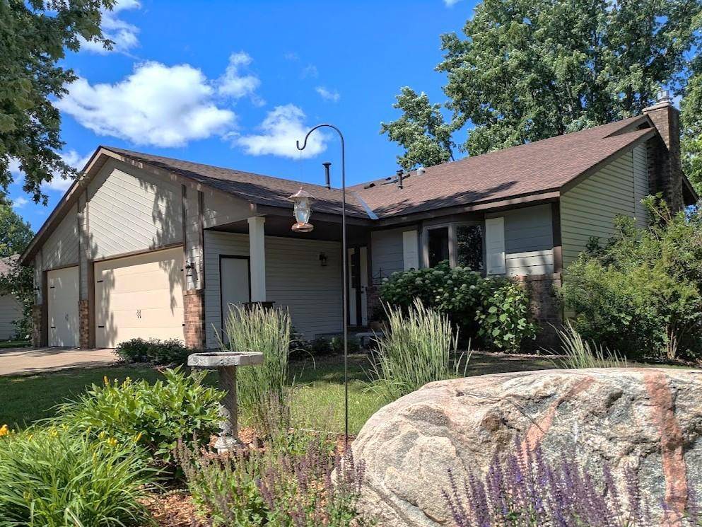 8427 Cooper WAY, Inver Grove Heights, MN 55076