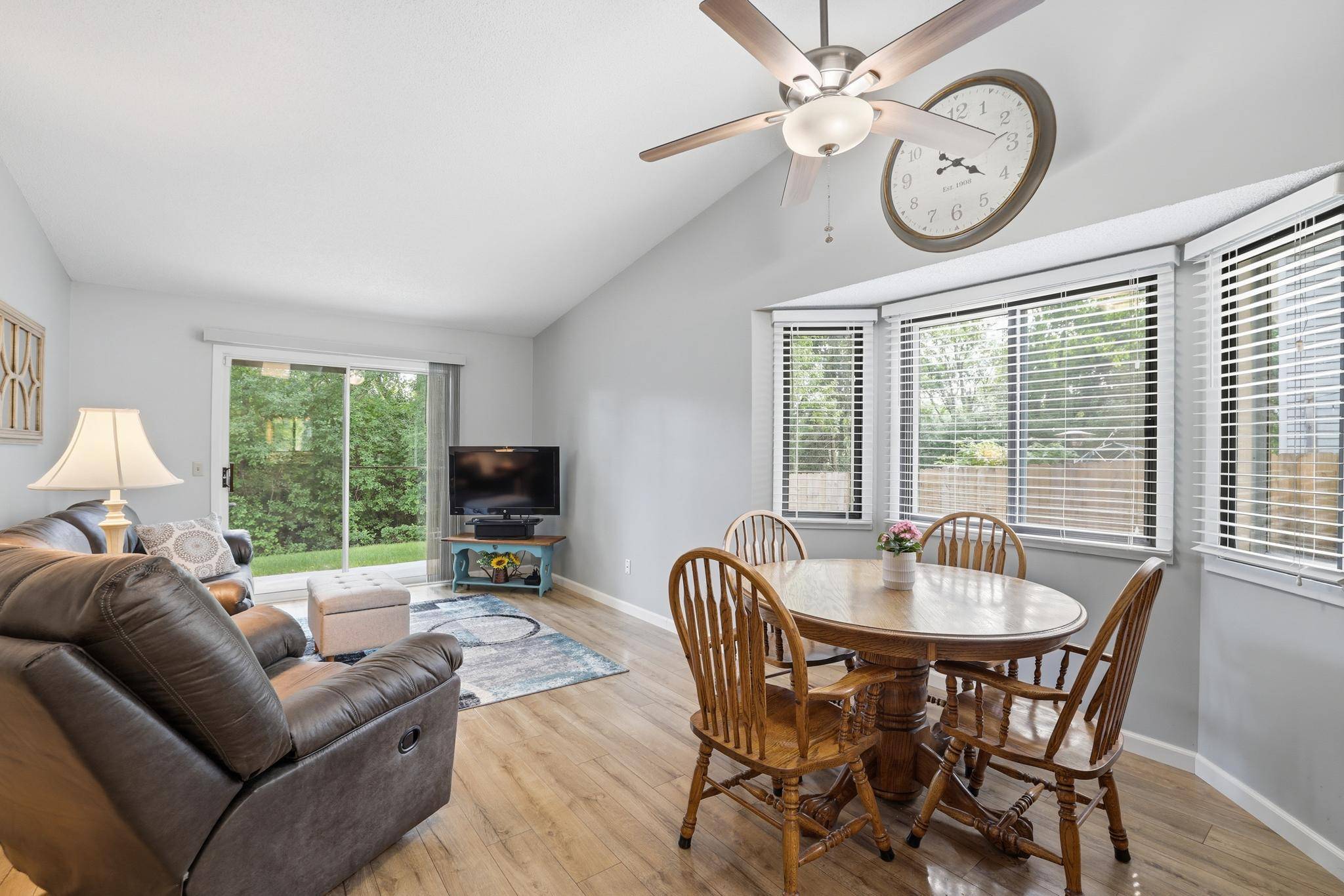 1402 Cleveland ST, Anoka, MN 55303