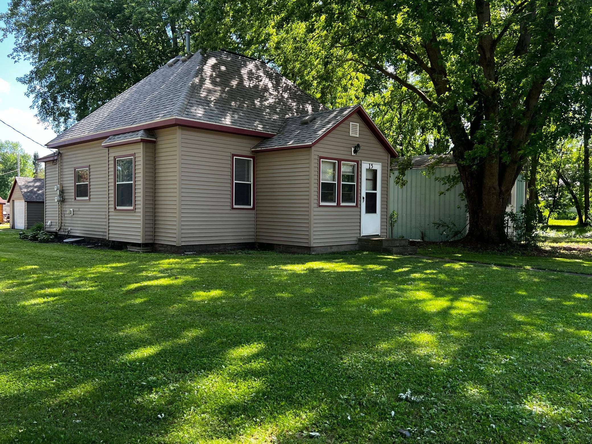 15 Stockholm AVE, Boyd, MN 56218