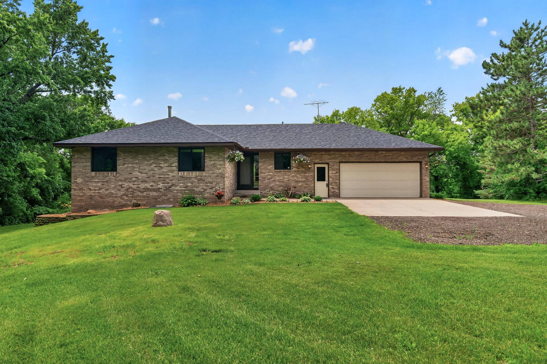18604 Flamingo ST NW, Cedar, MN 55011
