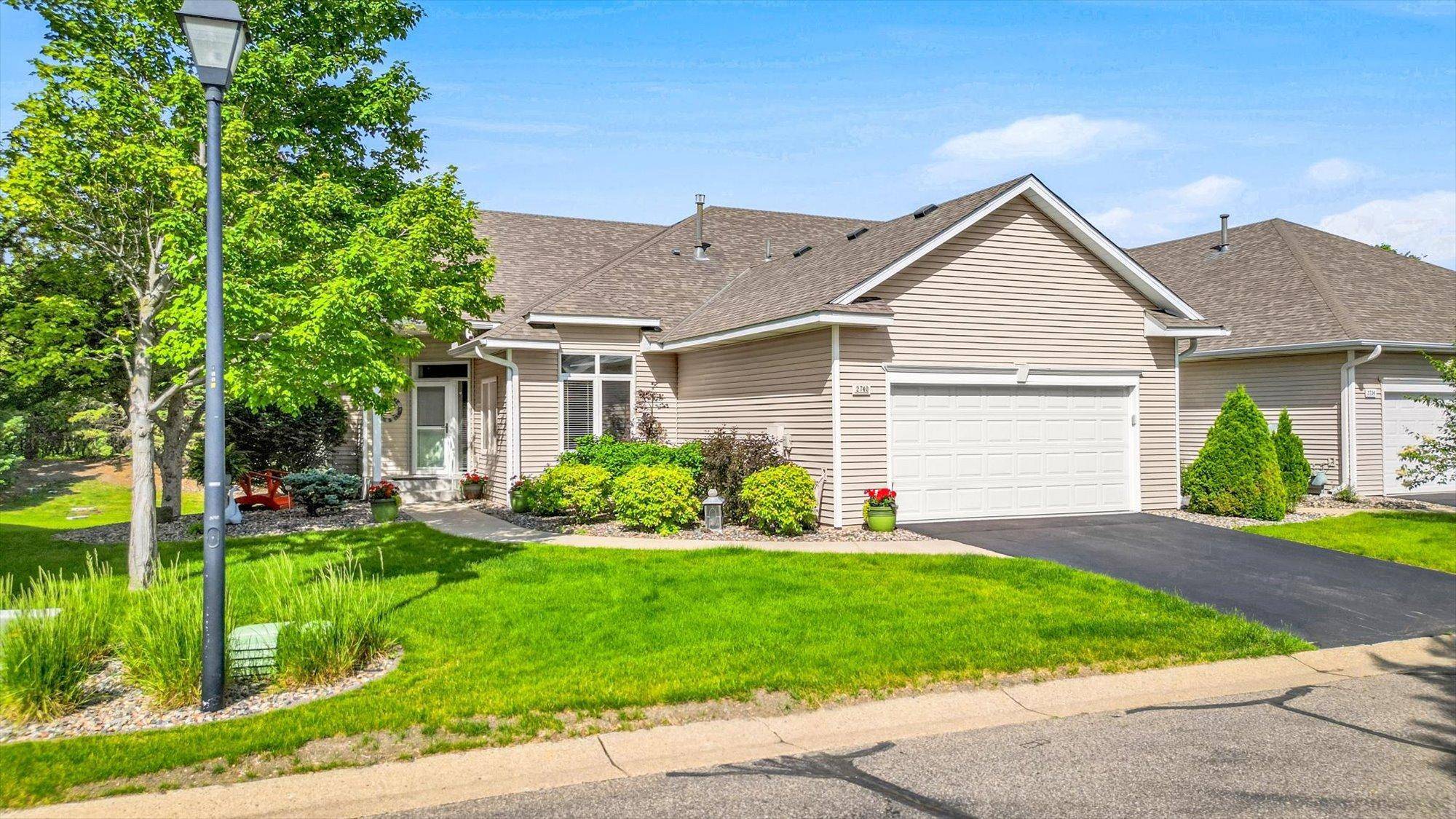 2740 Boulder DR, Burnsville, MN 55337