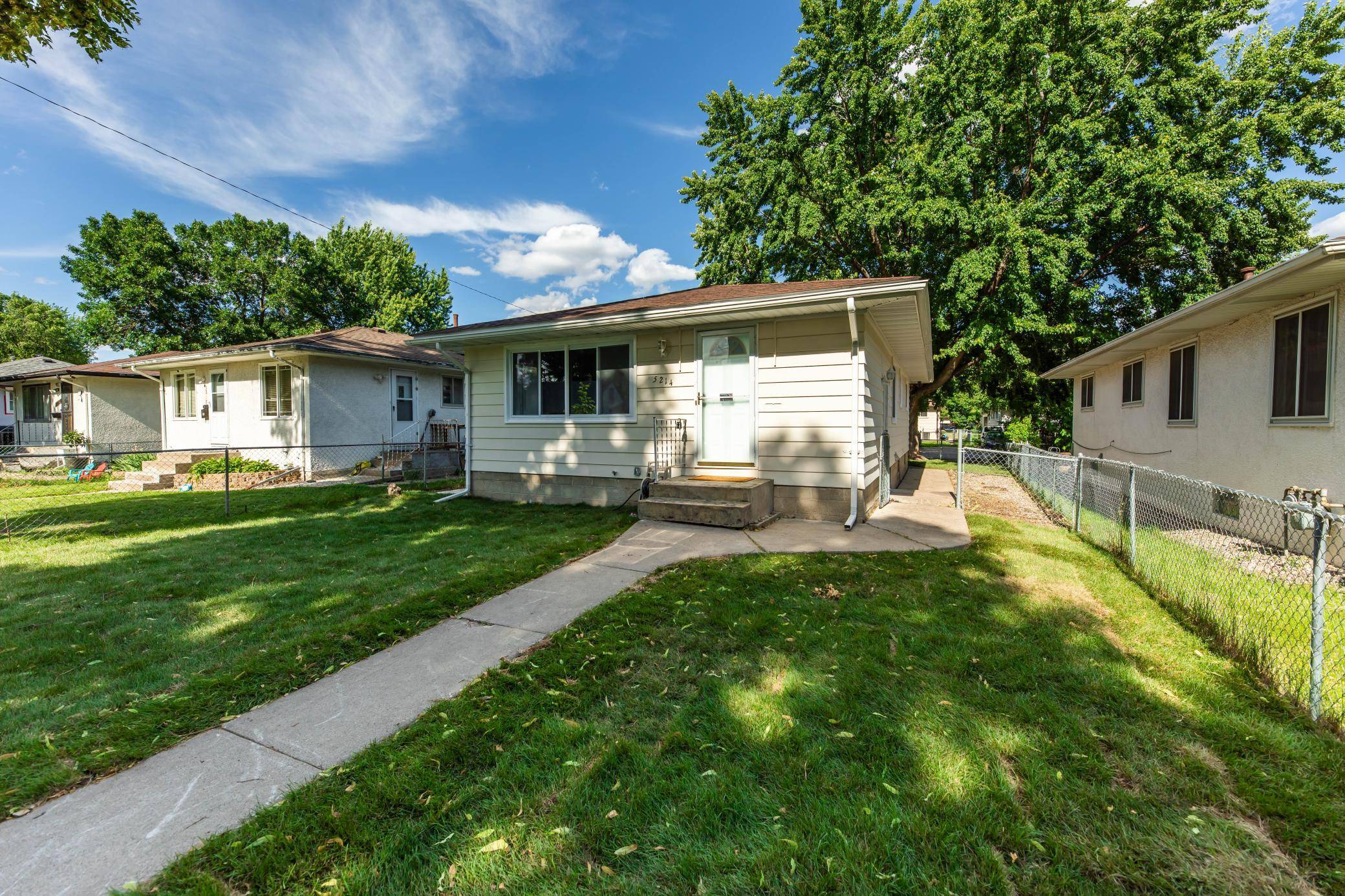 5214 Oliver AVE N, Minneapolis, MN 55430