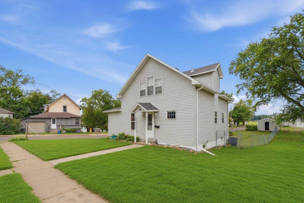 142 Maple ST E, Amery, WI 54001