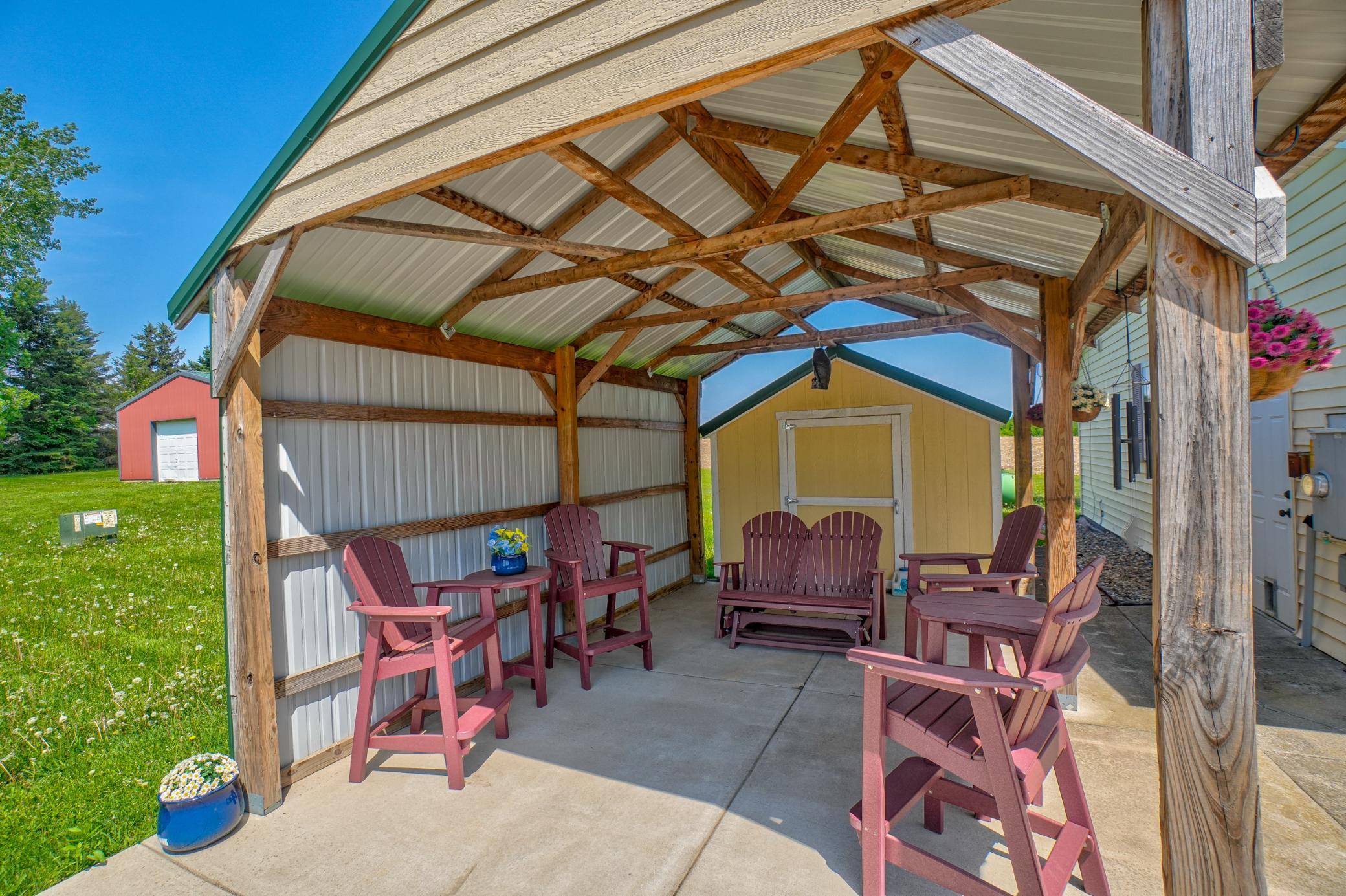 W5516 690th AVE, Beldenville, WI 54003