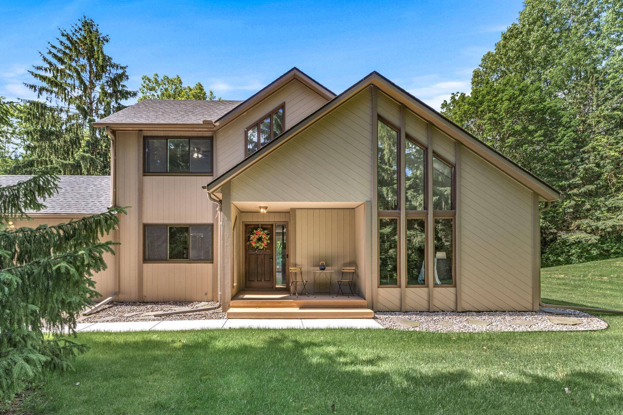 4572 Wild Canyon DR, Woodbury, MN 55129