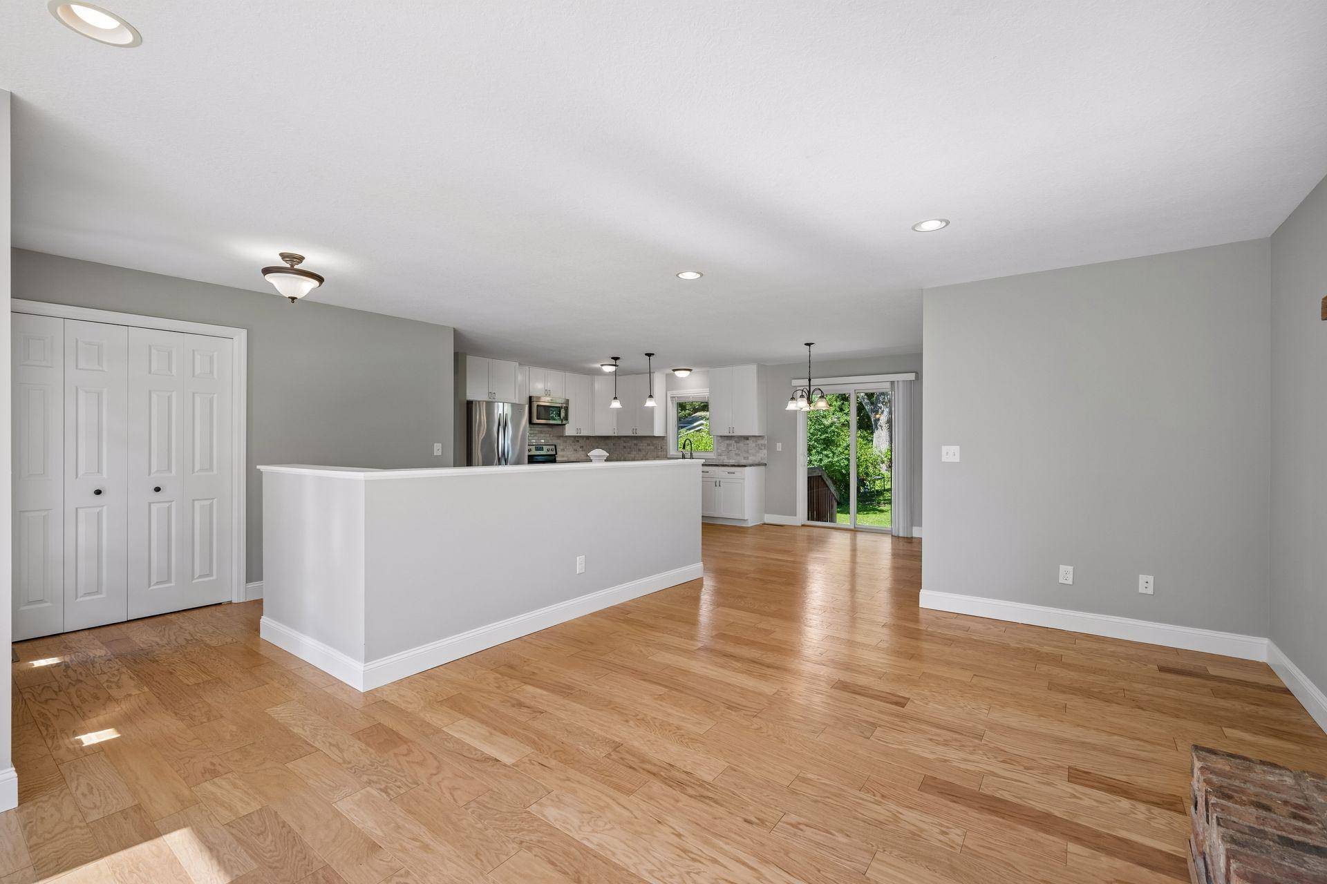 5447 54th CIR NE, Albertville, MN 55301