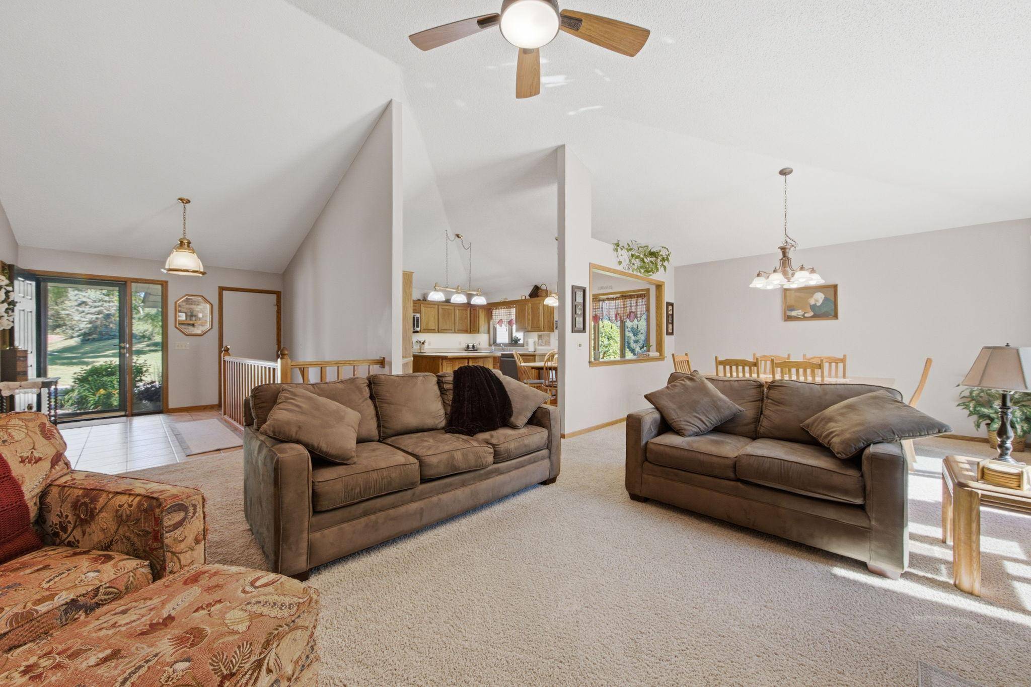 650 Bridle Ridge RD, Eagan, MN 55123