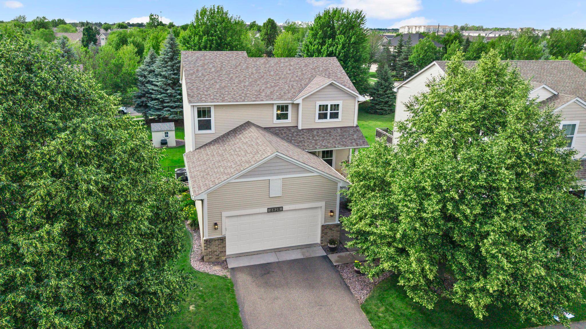 6829 Urbandale LN N, Maple Grove, MN 55311