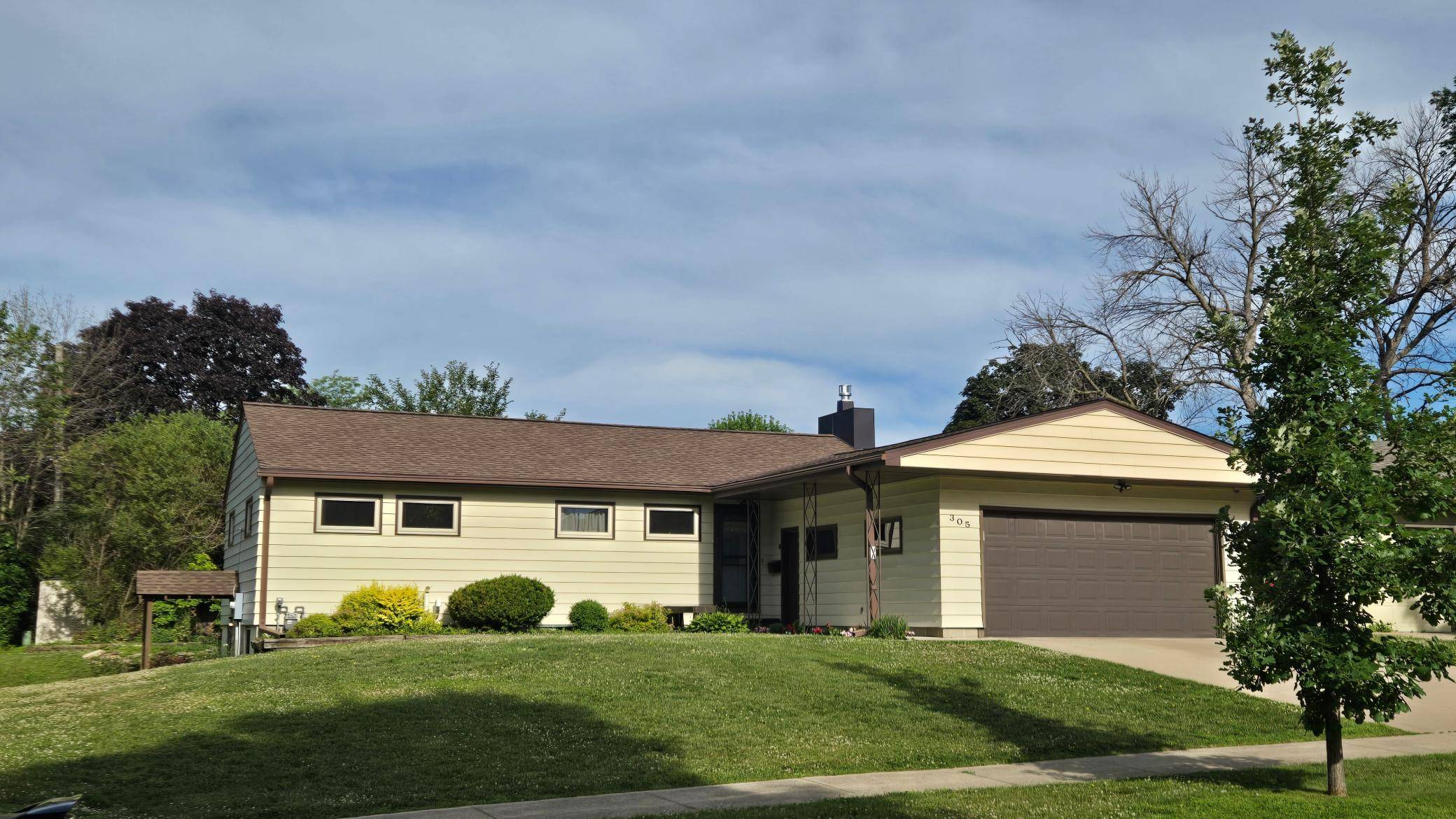 305 20th ST NW, Austin, MN 55912
