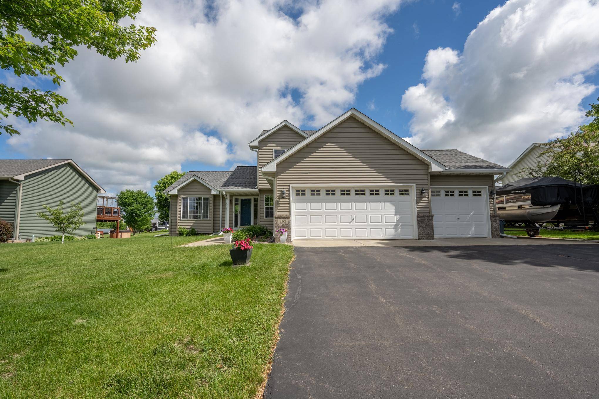 293 Birch ST, Baldwin, WI 54002