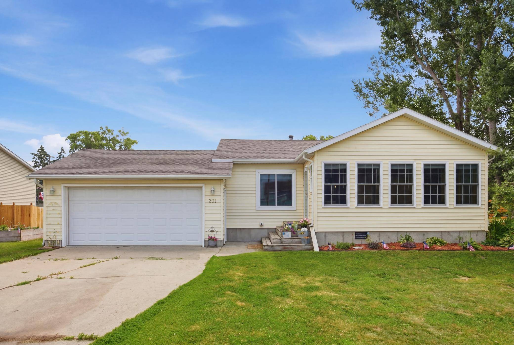 301 3rd AVE N, Casselton, ND 58012