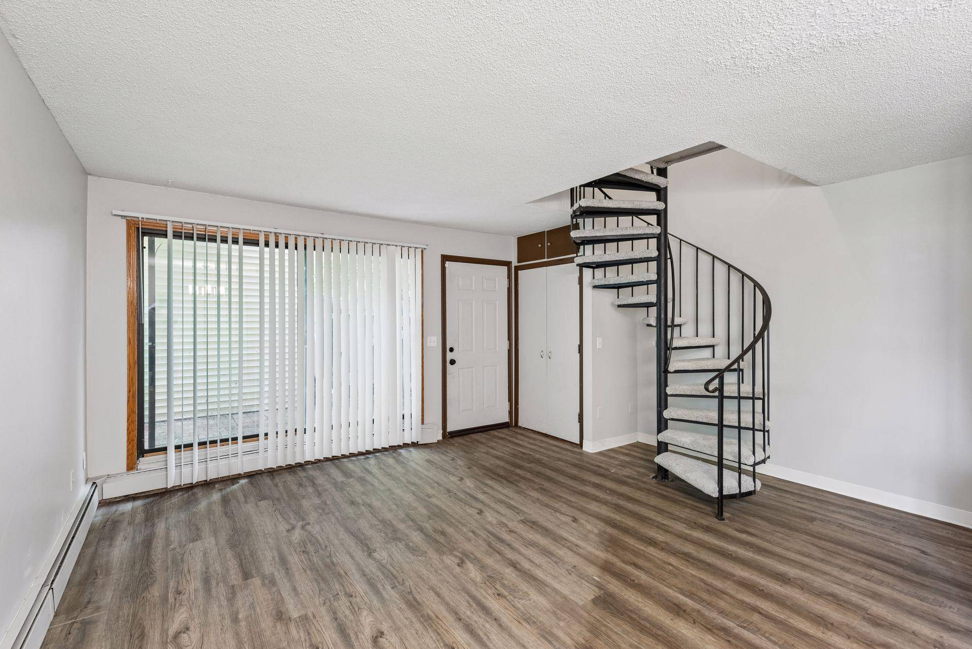 7410 72nd LN N, Brooklyn Park, MN 55428