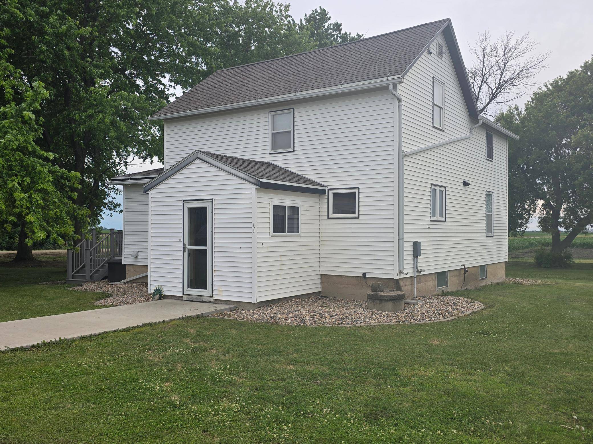 35158 830th ST, Brewster, MN 56119