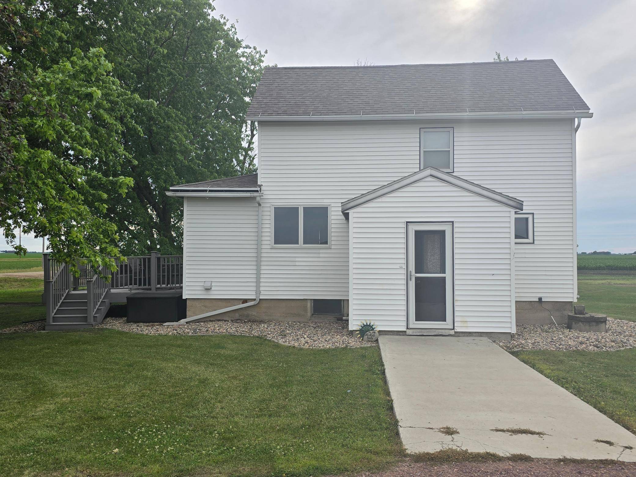 35158 830th ST, Brewster, MN 56119