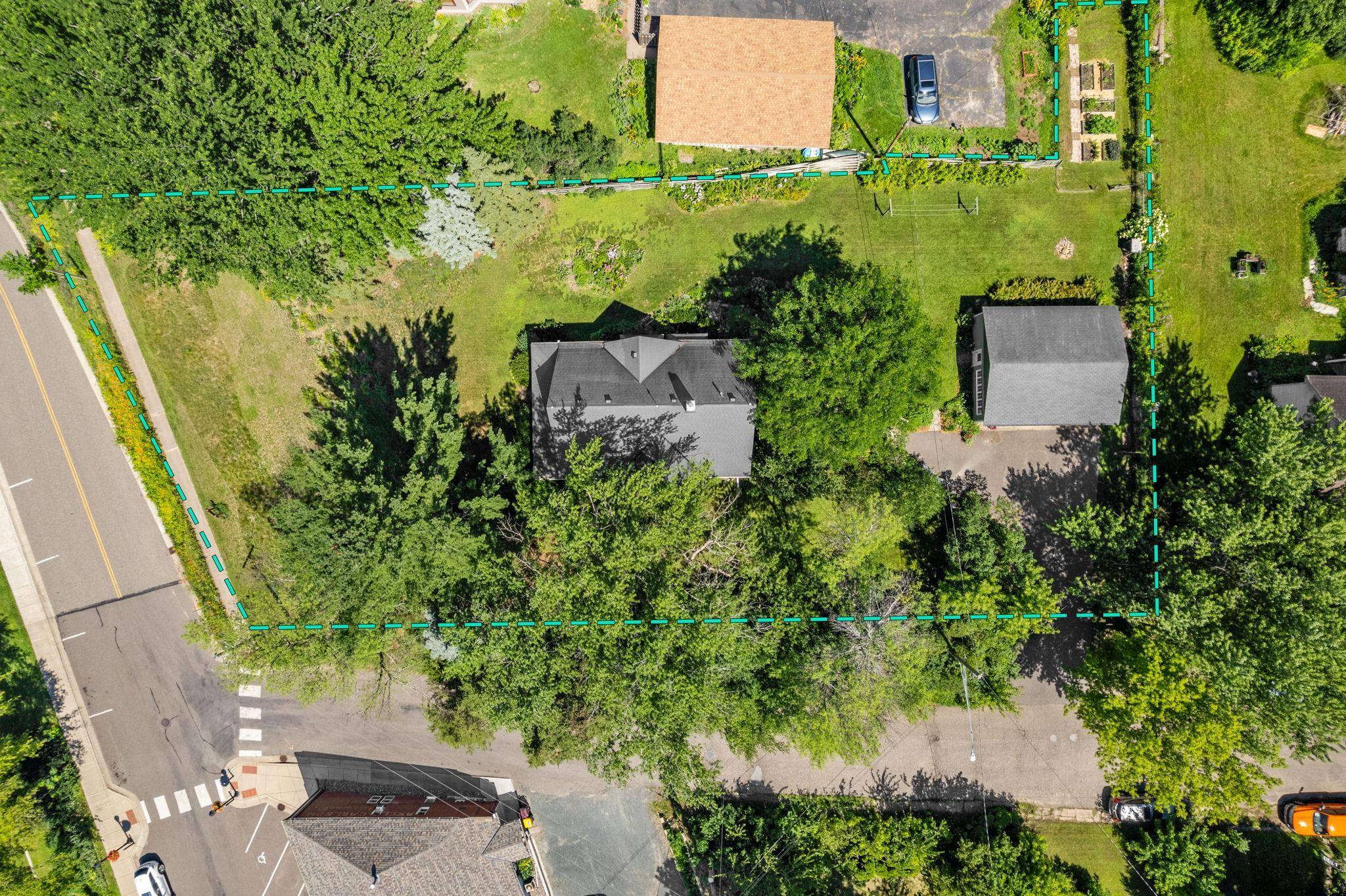 228 Summit AVE, Center City, MN 55012