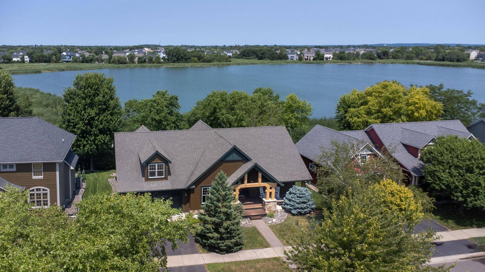 11668 E Laketowne DR, Albertville, MN 55301