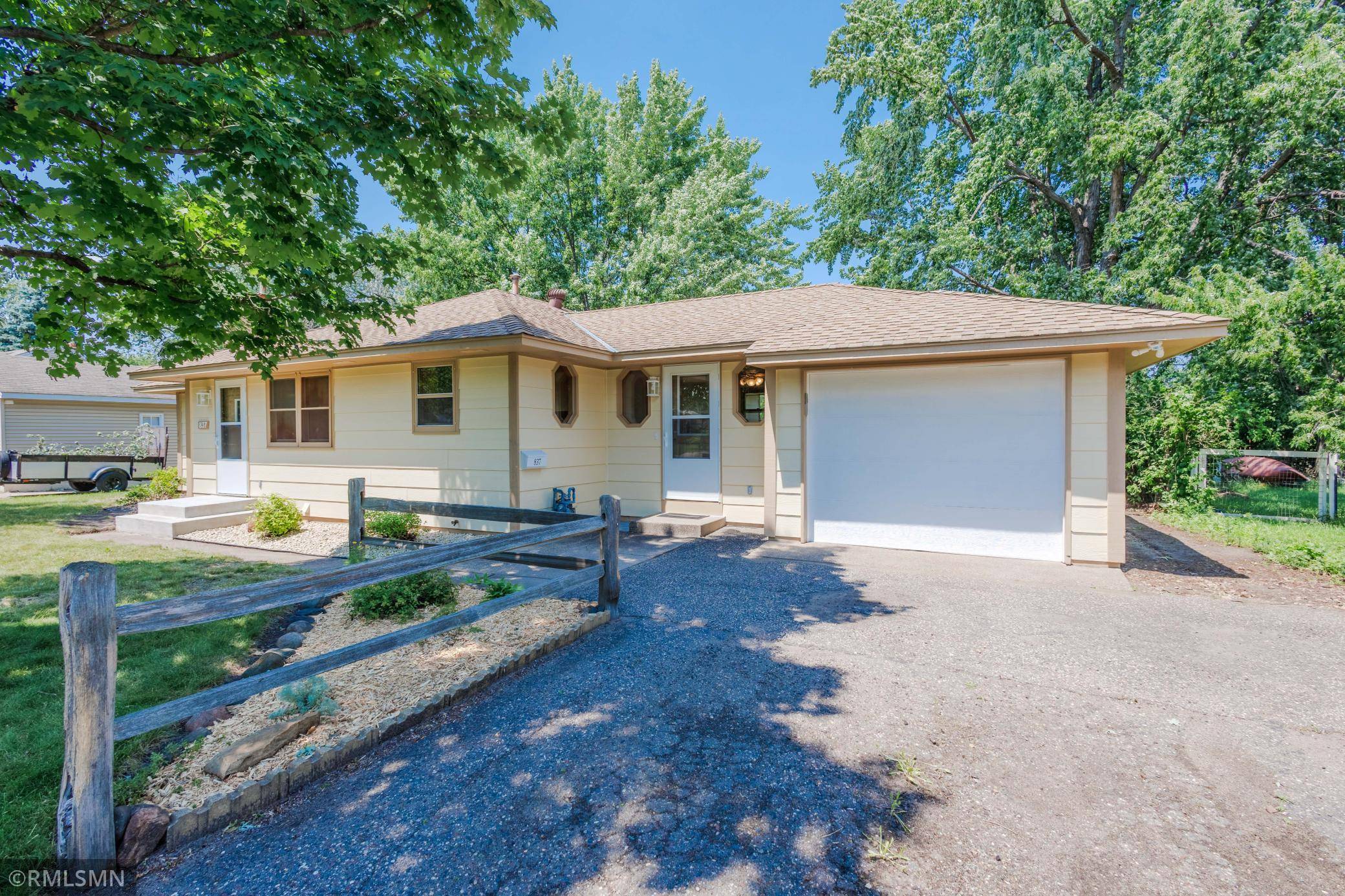 837 Monroe ST, Anoka, MN 55303
