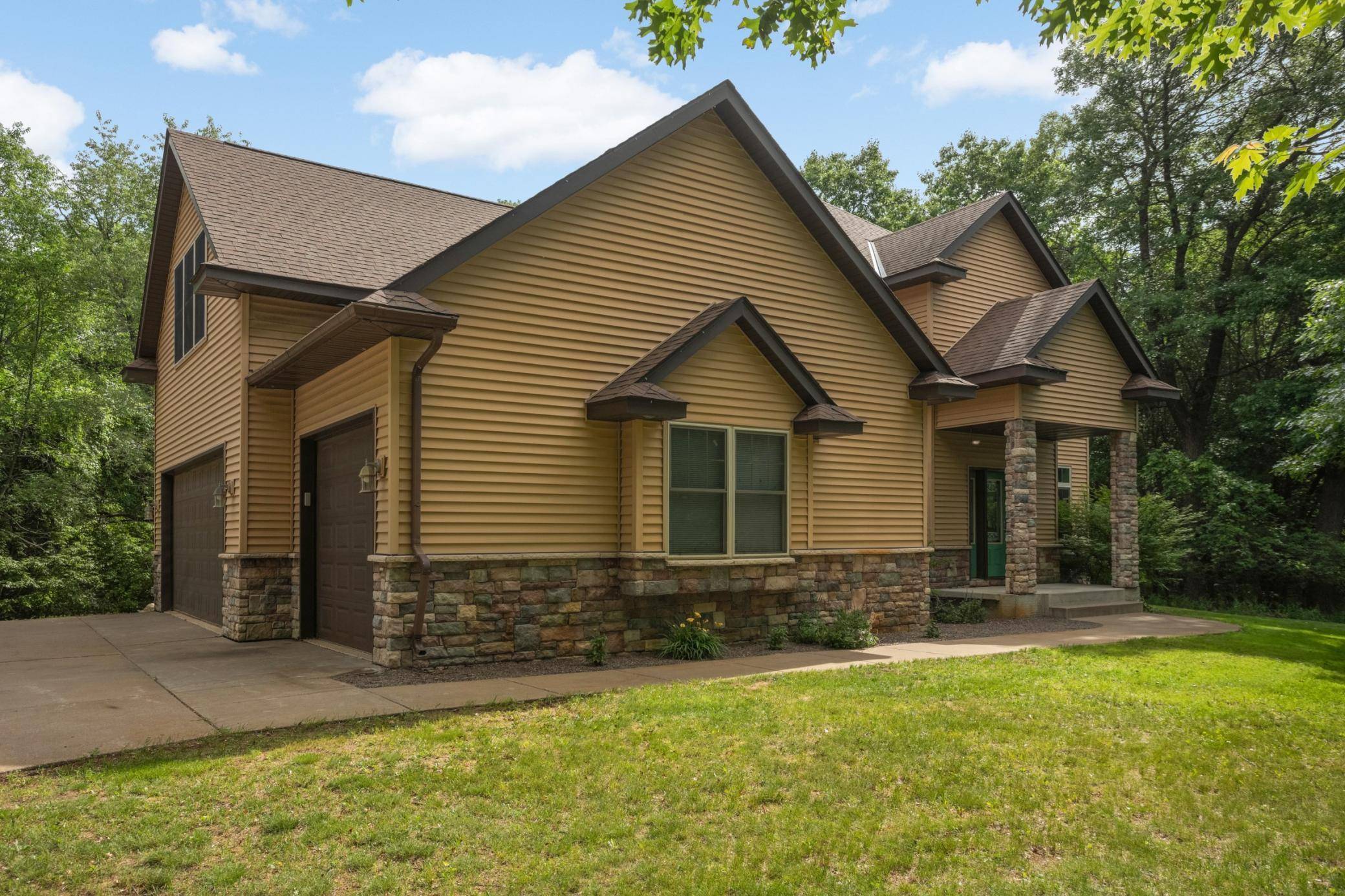 23601 Rockney ST NE, Bethel, MN 55005