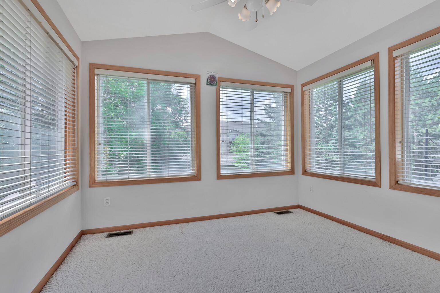 2674 Cutters Grove CIR, Anoka, MN 55303