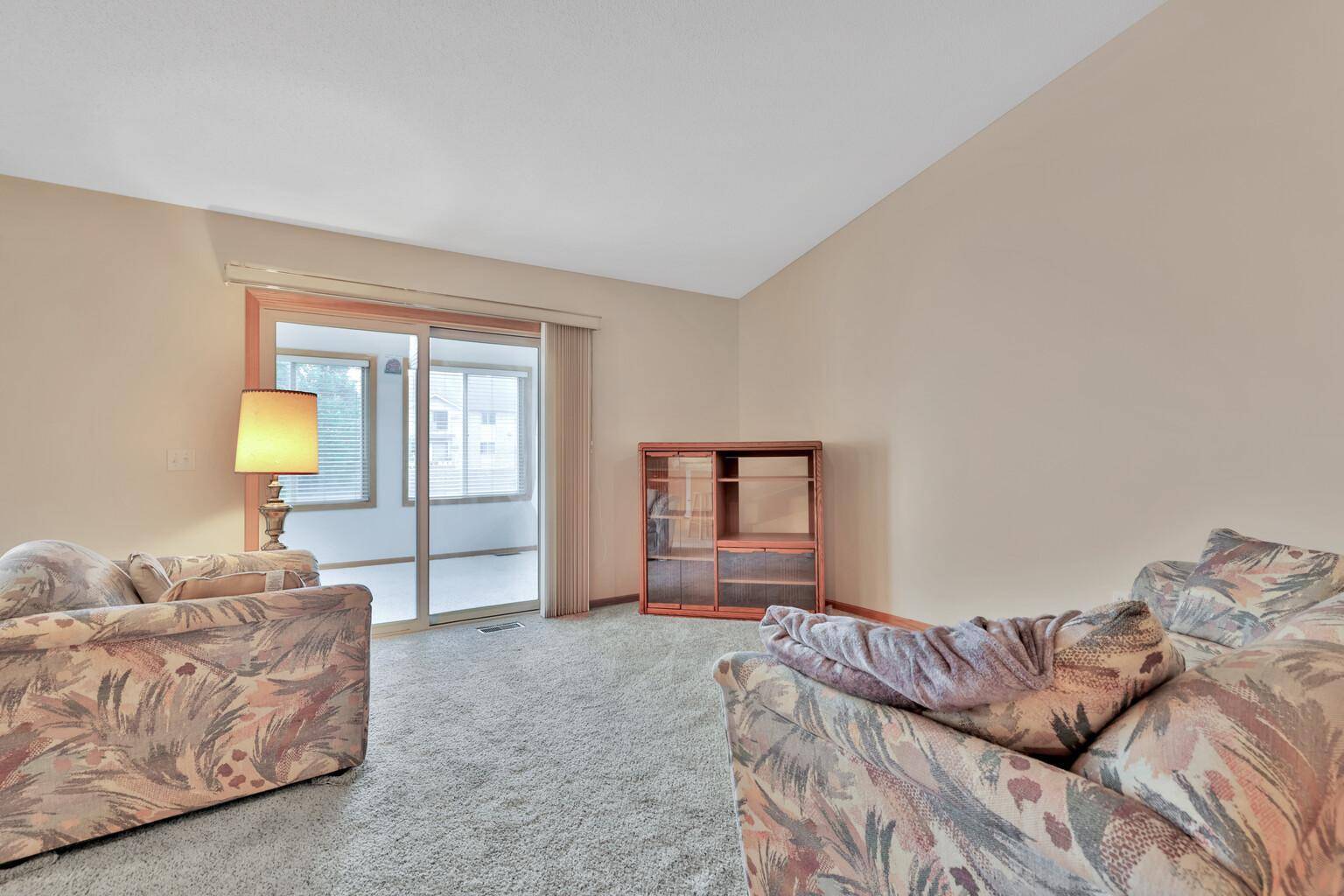 2674 Cutters Grove CIR, Anoka, MN 55303