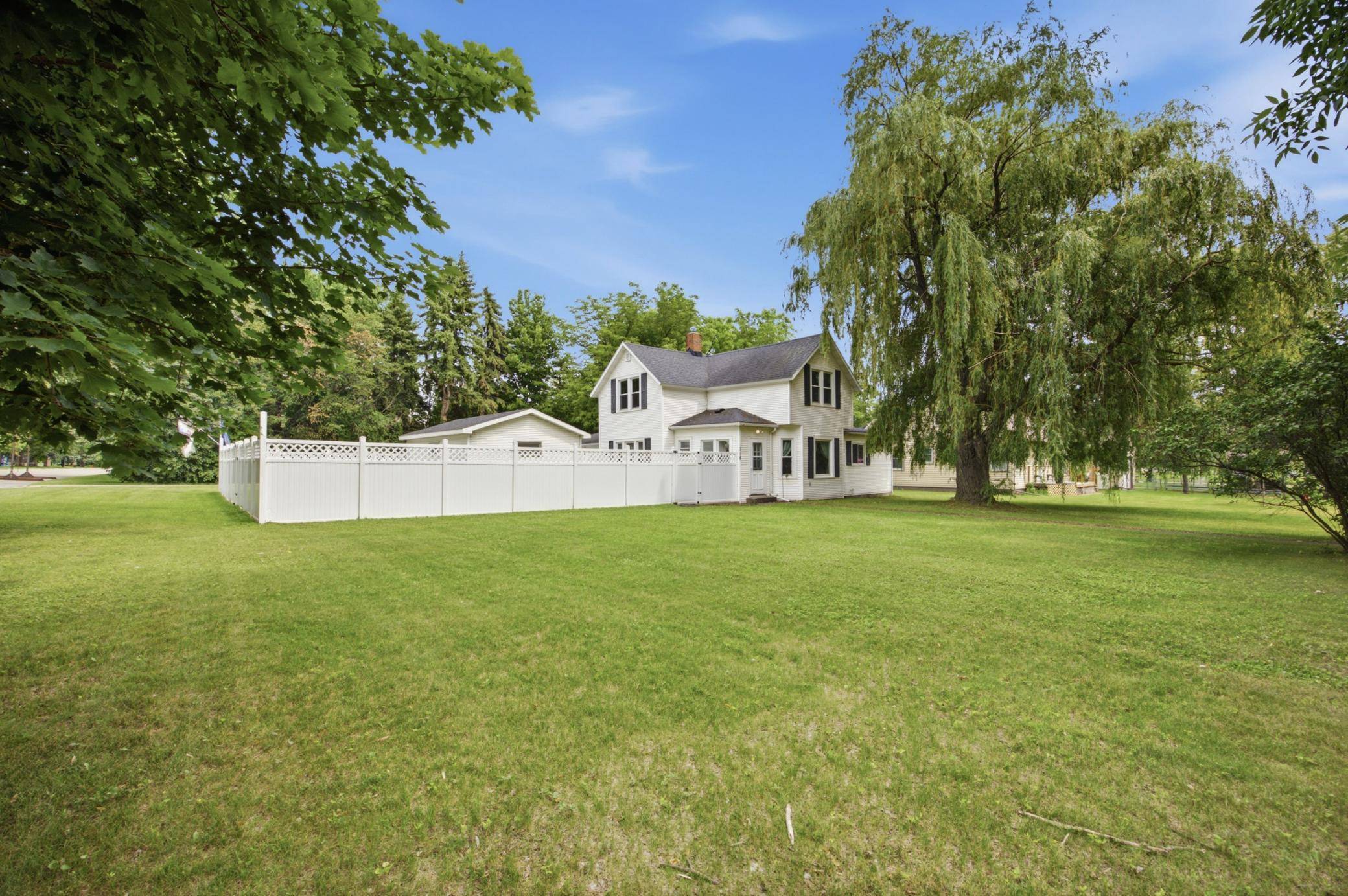 716 3rd ST, Hawley, MN 56549