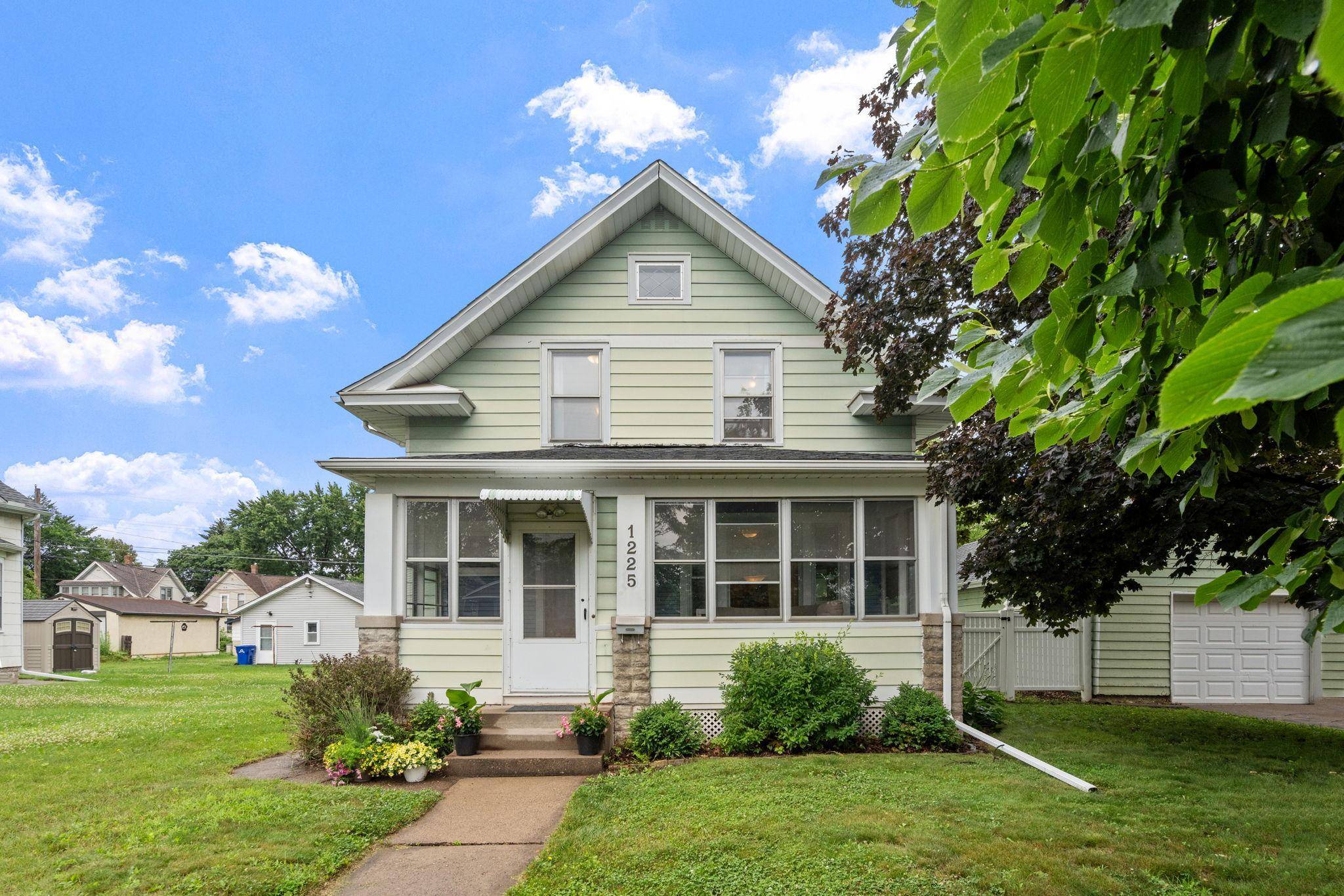 1225 6th ST E, Saint Paul, MN 55106