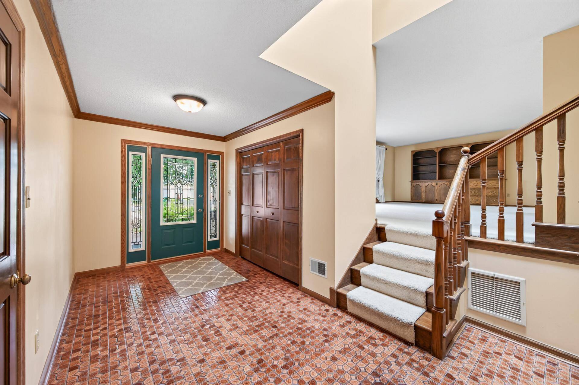 31050 Irene AVE, Lindstrom, MN 55045