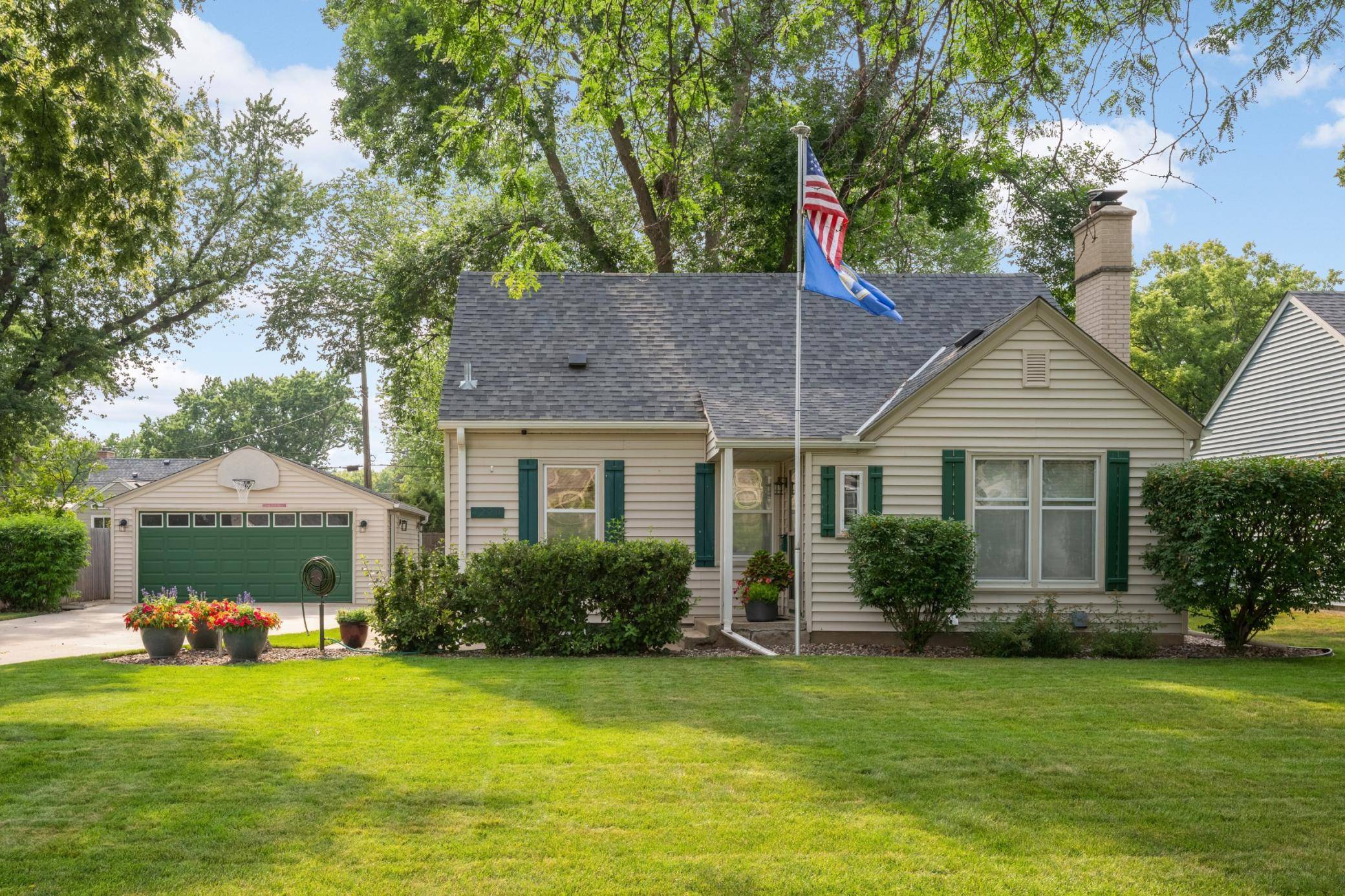 7220 Newton AVE S, Richfield, MN 55423