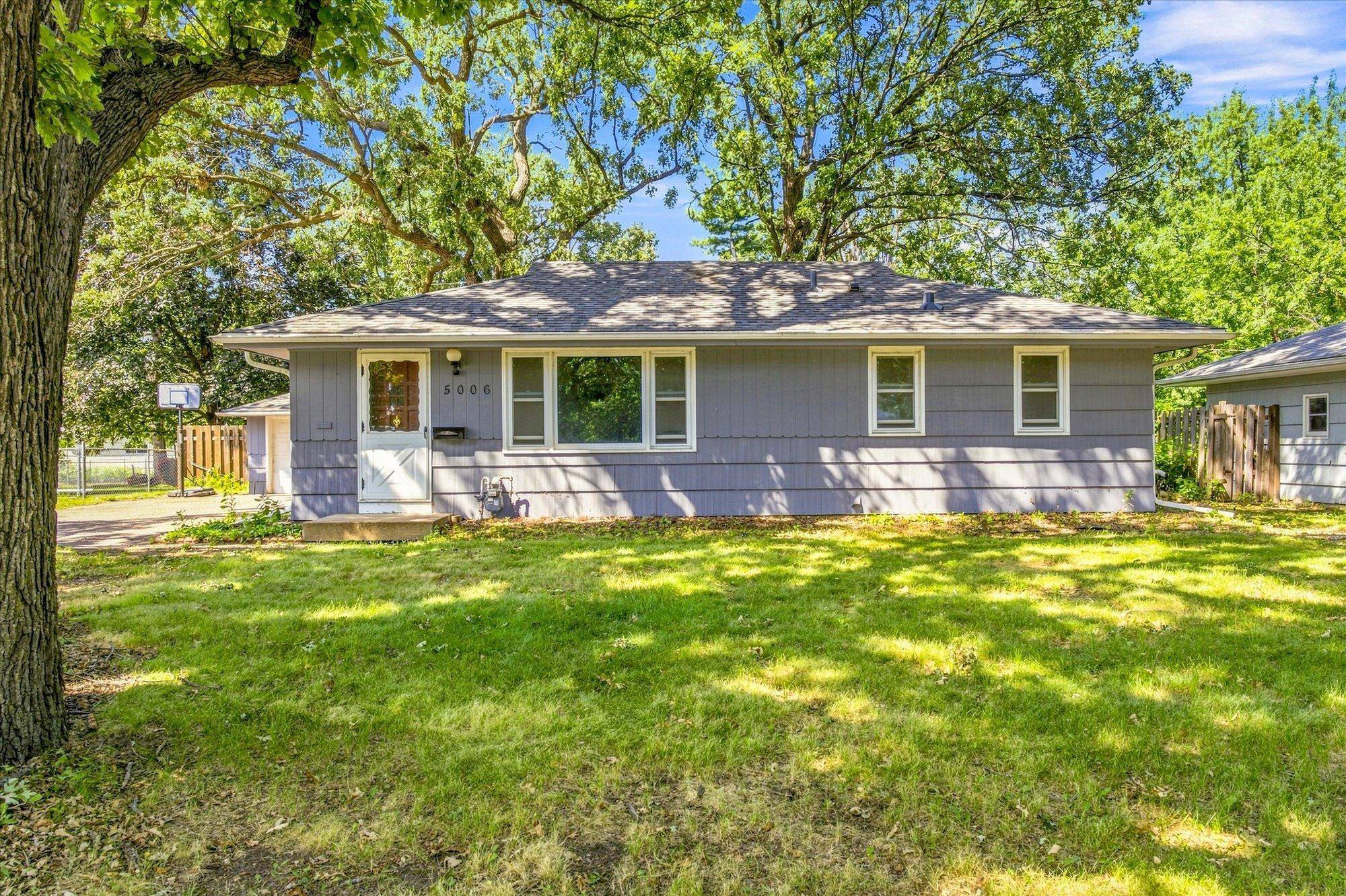5006 63rd AVE N, Brooklyn Center, MN 55429