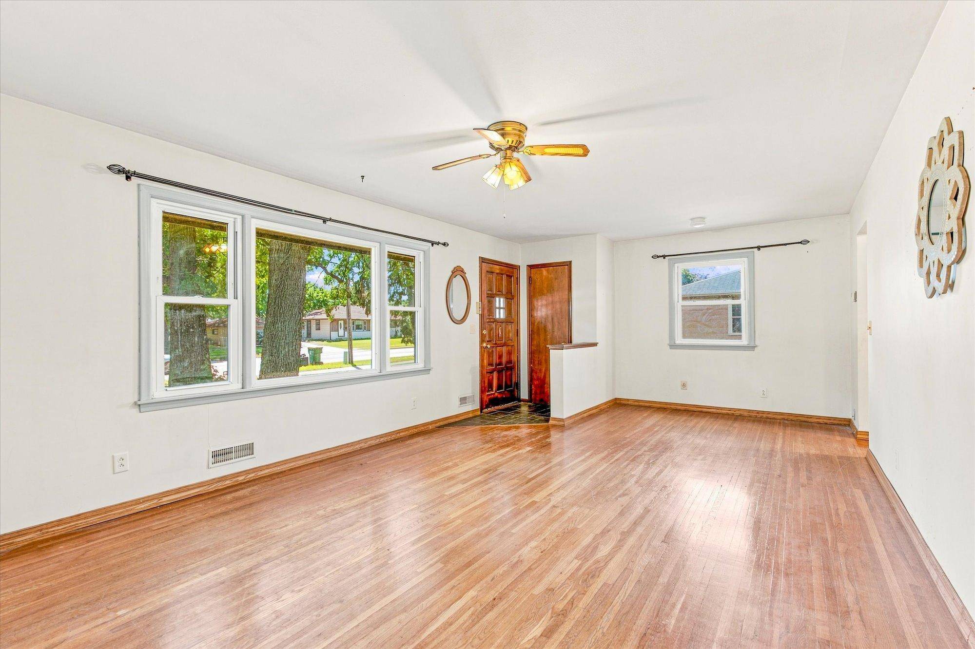 5006 63rd AVE N, Brooklyn Center, MN 55429