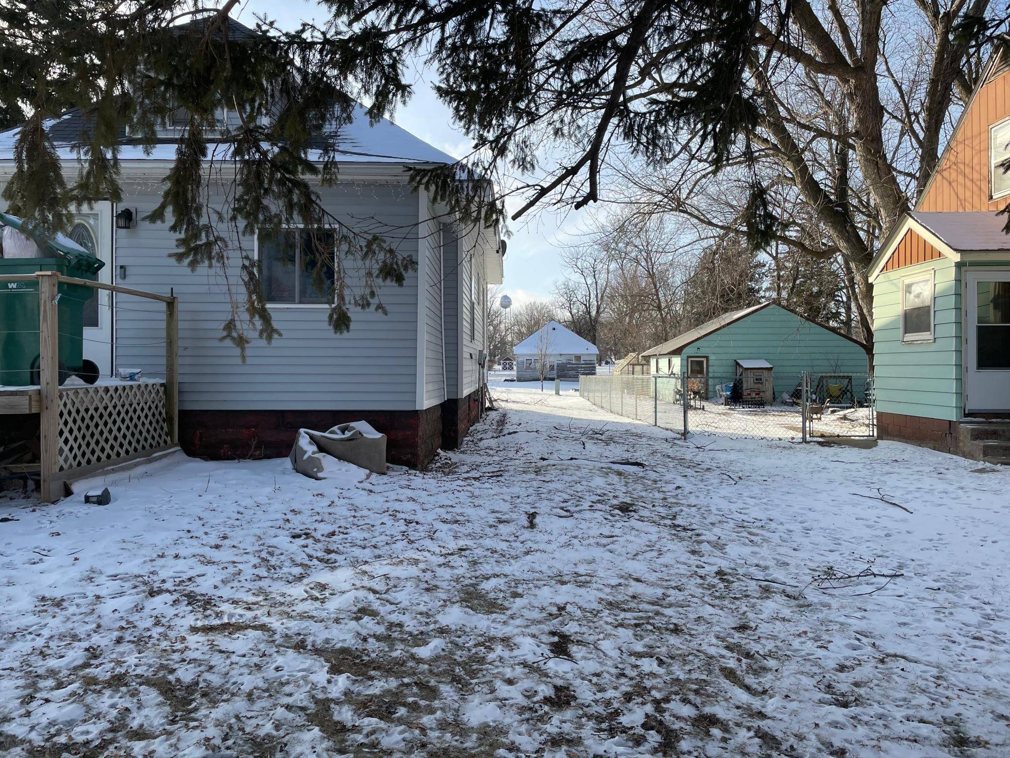 108 N West ST, Ceylon, MN 56121